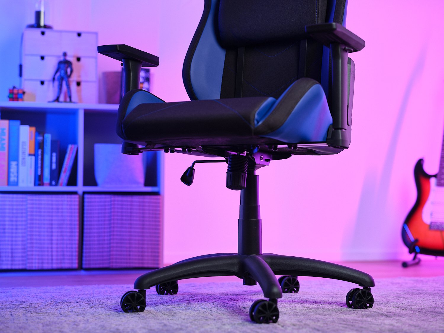 EAN 8713439251319 - Trust GXT 714 RUYA Silla para videojuegos universal Negro, Azul imagen 9