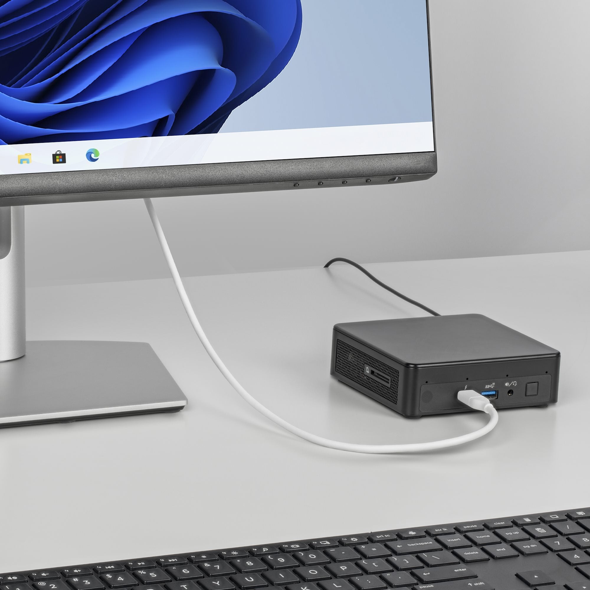 EAN 0065030911948 - StarTech.com CDP2DP2MBW adaptador de cable de vídeo 1,9 m imagen 10