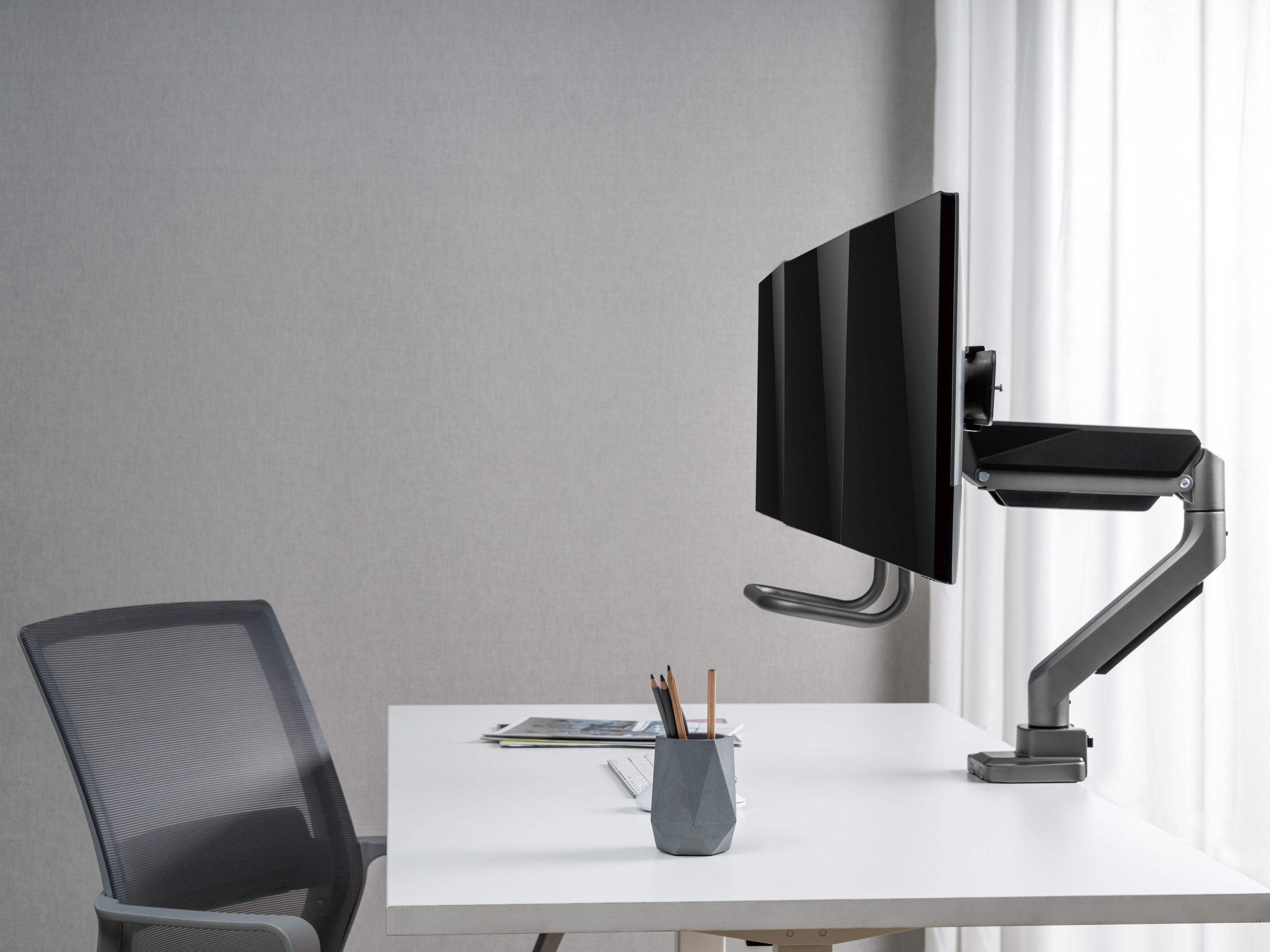 EAN 4015867236048 - Equip 650162 soporte para monitor 68,6 cm (27") Escritorio Negro imagen 10