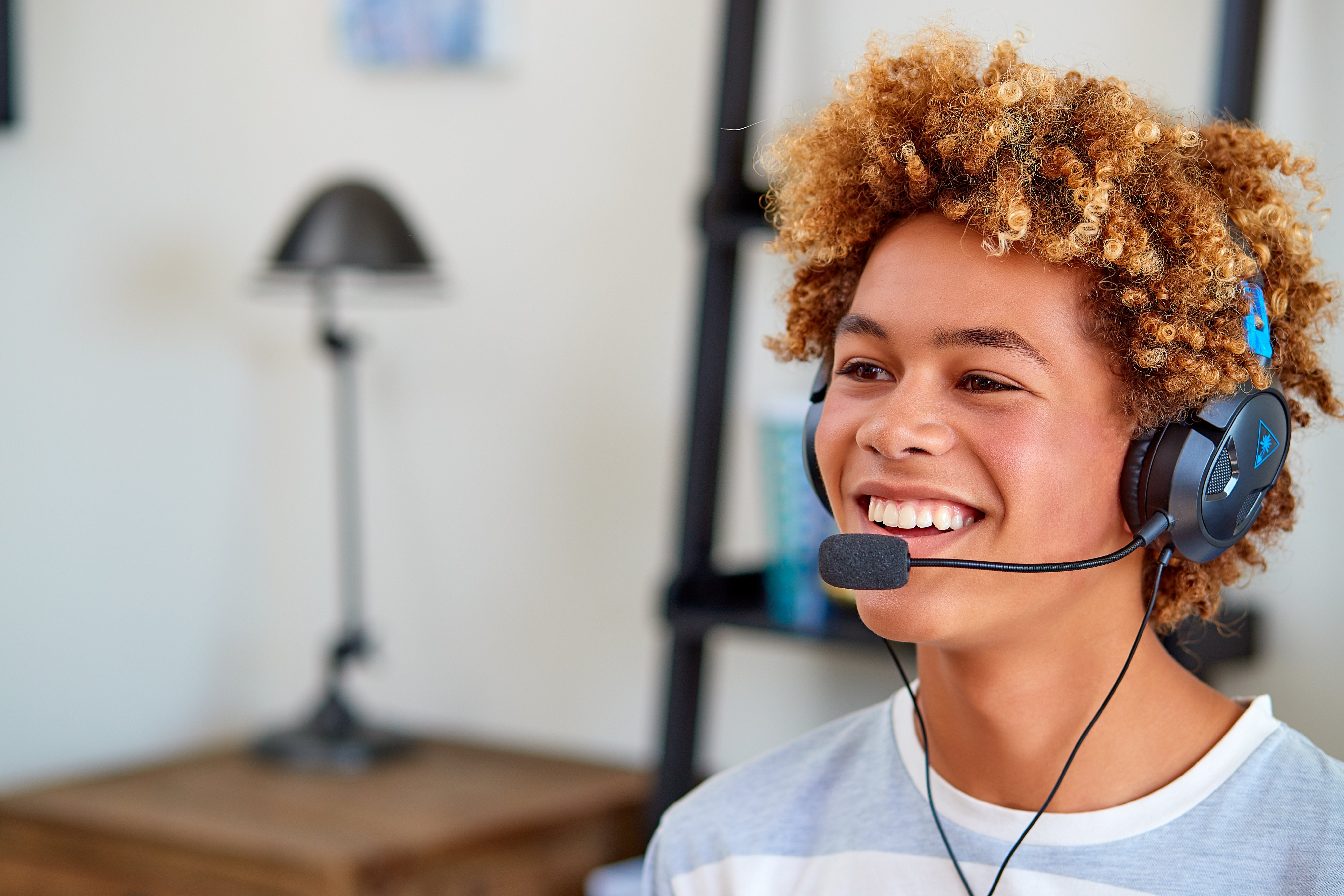 Auriculares Turtle Beach Recon 50p Alámbrico Juego Negro, Azul