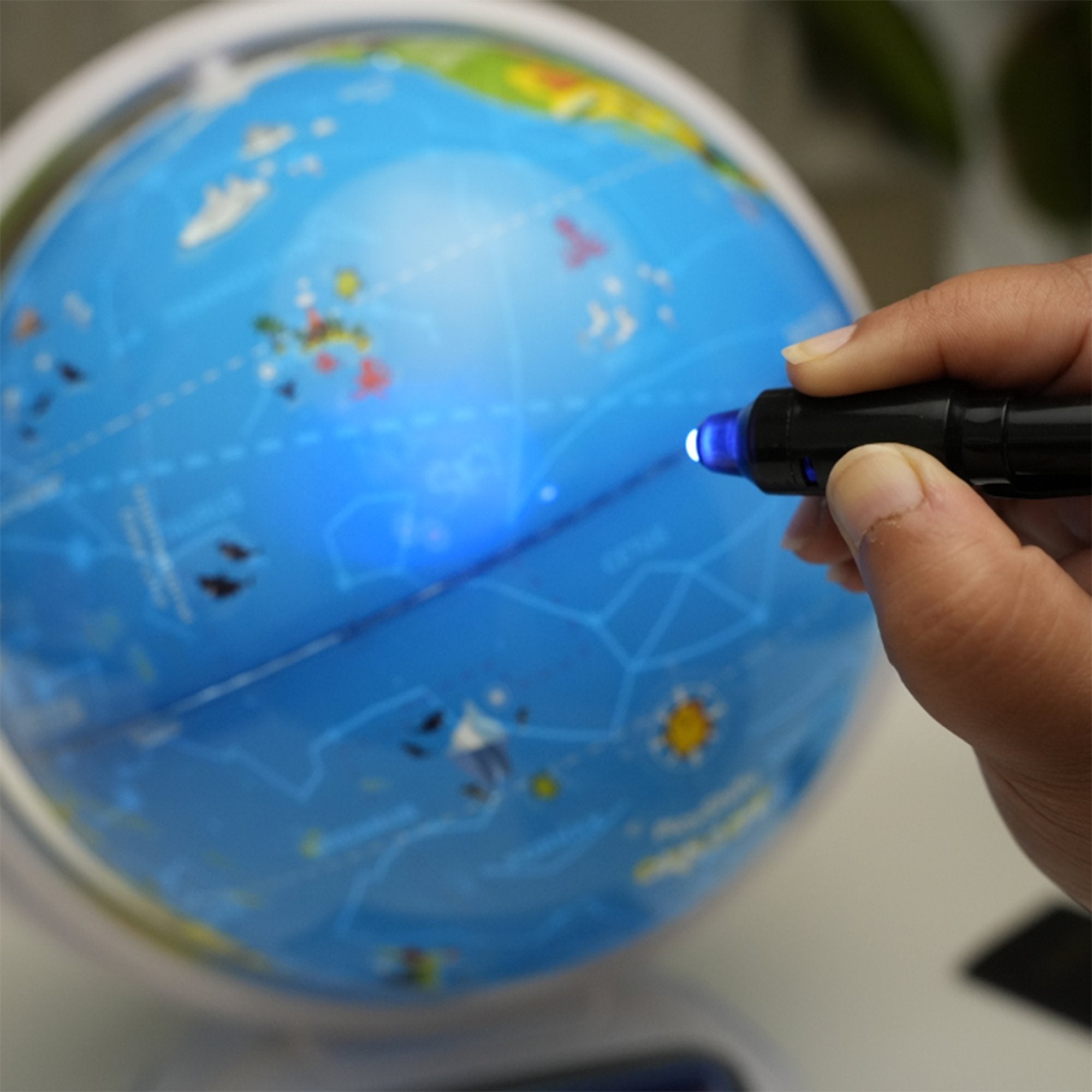 Globus Odkrywca Playshifu Orboot Explorer
