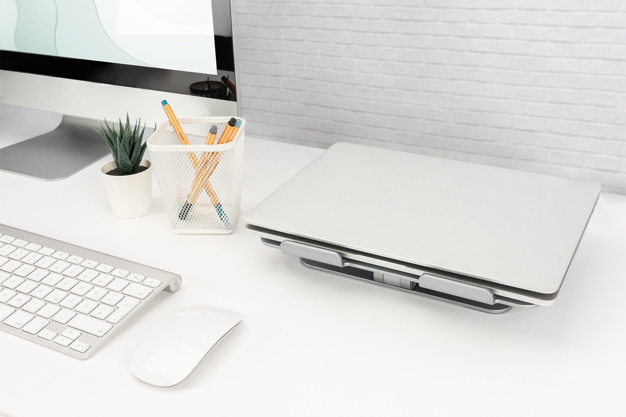 Soporte Para Portátil Digitus Mls 28x23cm Max.7 5kg Ver. Plata