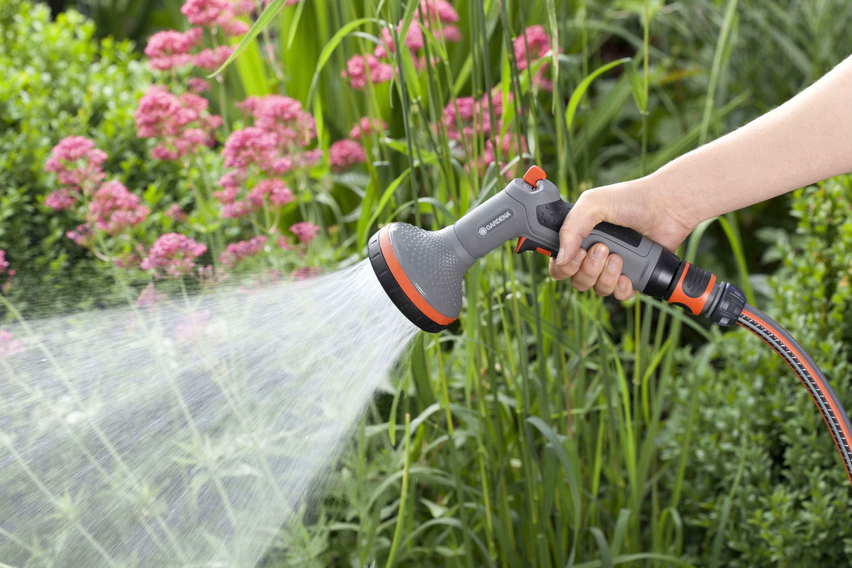 Gardena 18319-20 Pistola De Pulverización De Agua O Boquilla Pistola Pulverizadora De Agua Para Jardín Gris, Naranja De Plástico