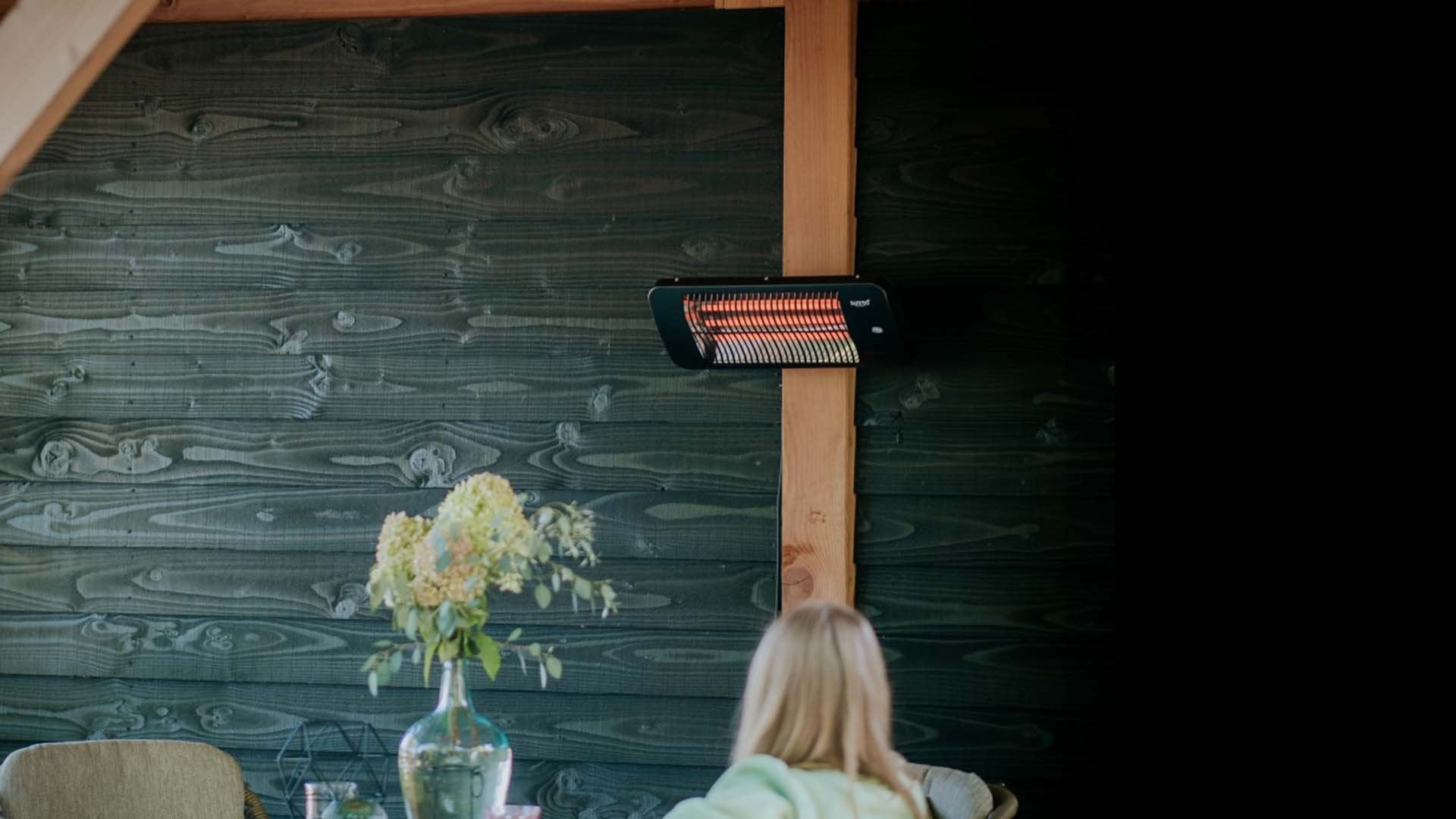 EAN 8719956290688 - Sunred LUG-2000W calefactor eléctrico Exterior Negro Calefactor eléctrico de cuarzo imagen 2