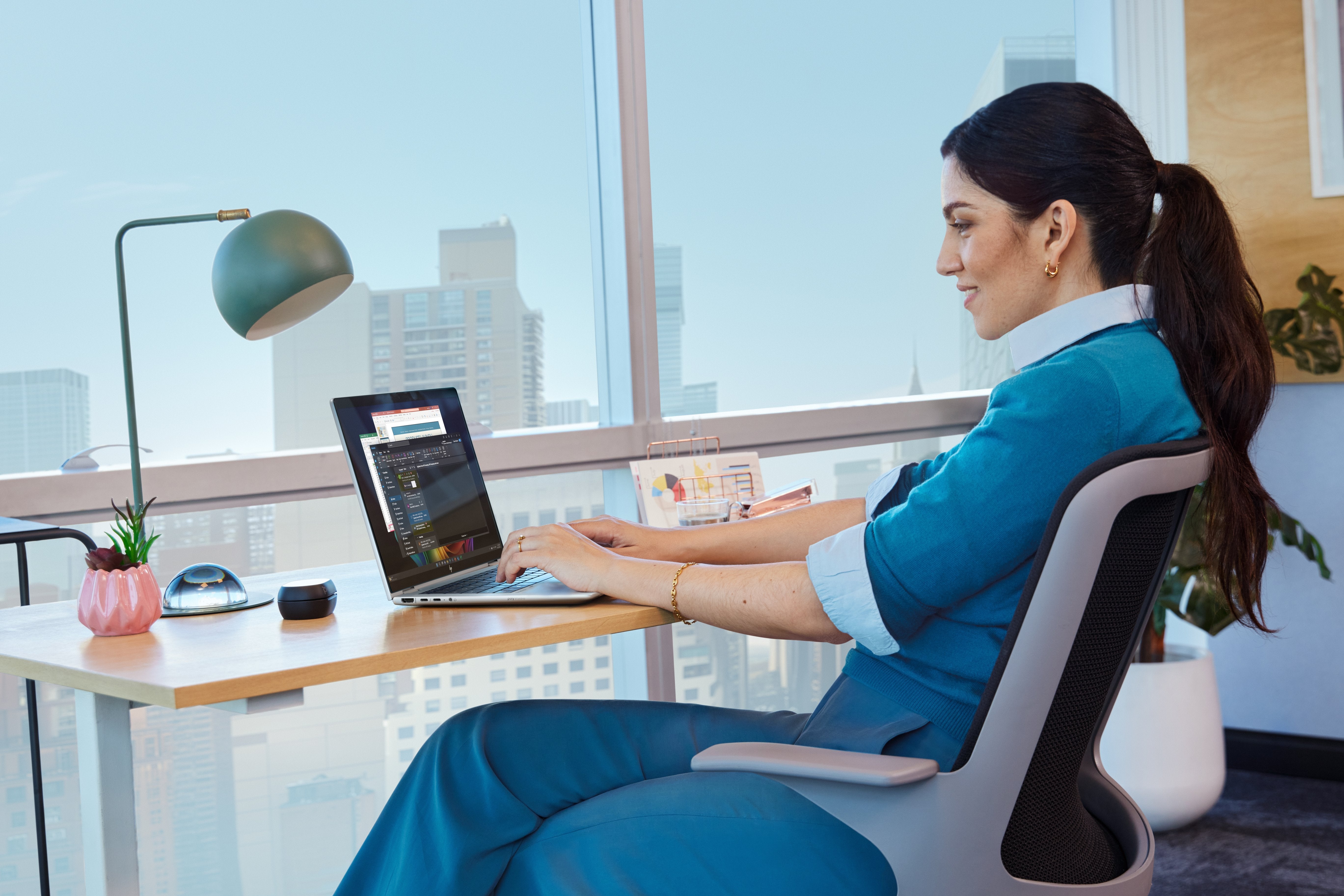 EAN 198990470801 - HP EliteBook X G1i Next Gen AI PC Wolf Pro Security Edition Copilot+ PC Intel Core Ultra 7 258V Portátil 3 imagen 6