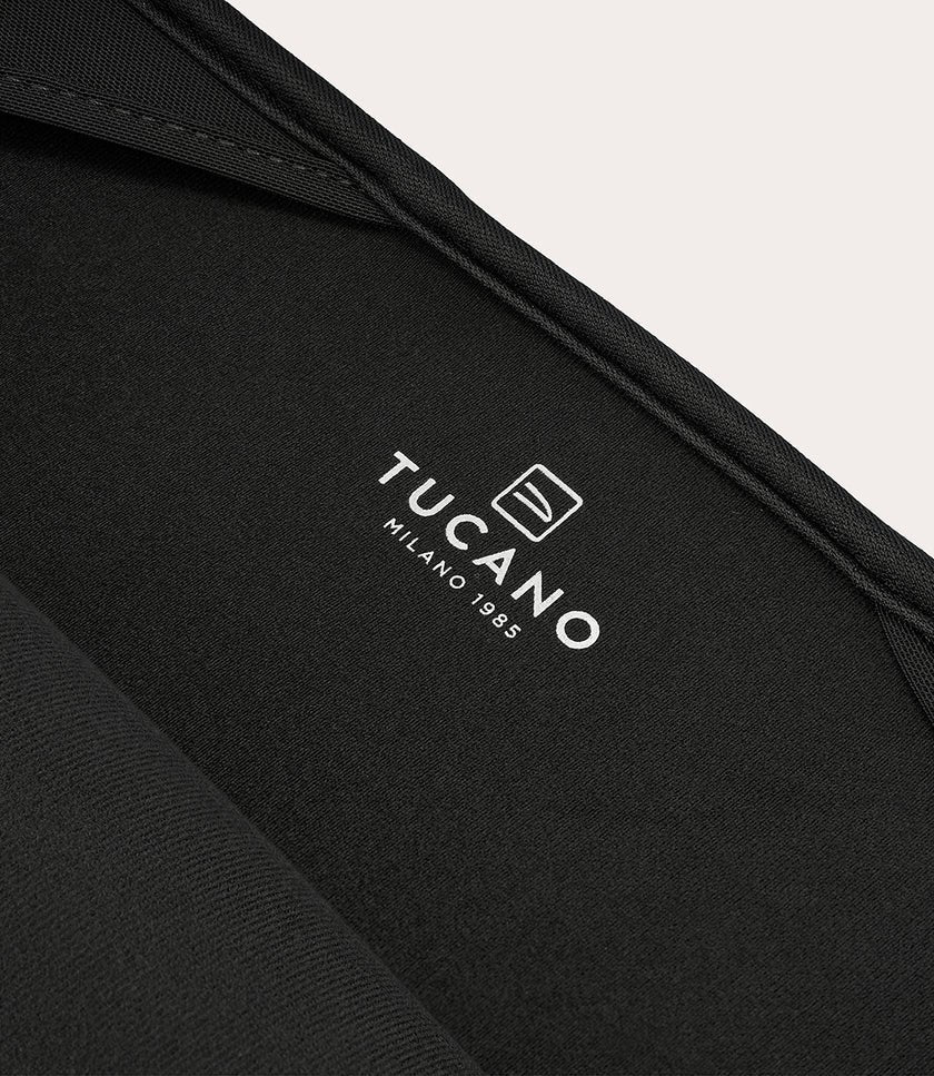Tucano Colore Sleeve Für Laptop 17" - 18" Schwarz