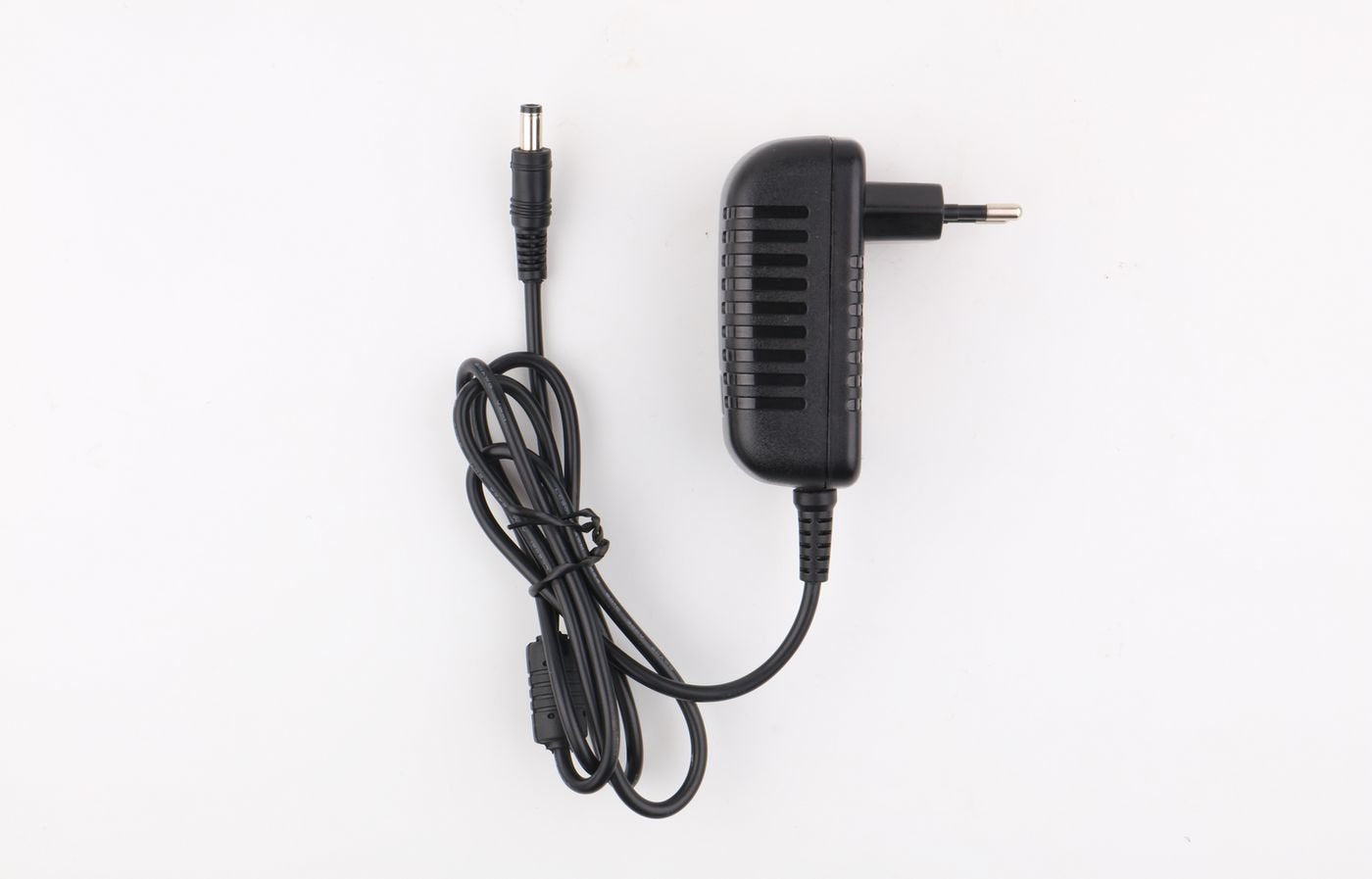 EAN 5704327479949 - CoreParts MBA1223 adaptador e inversor de corriente Interior 15 W Negro imagen 1