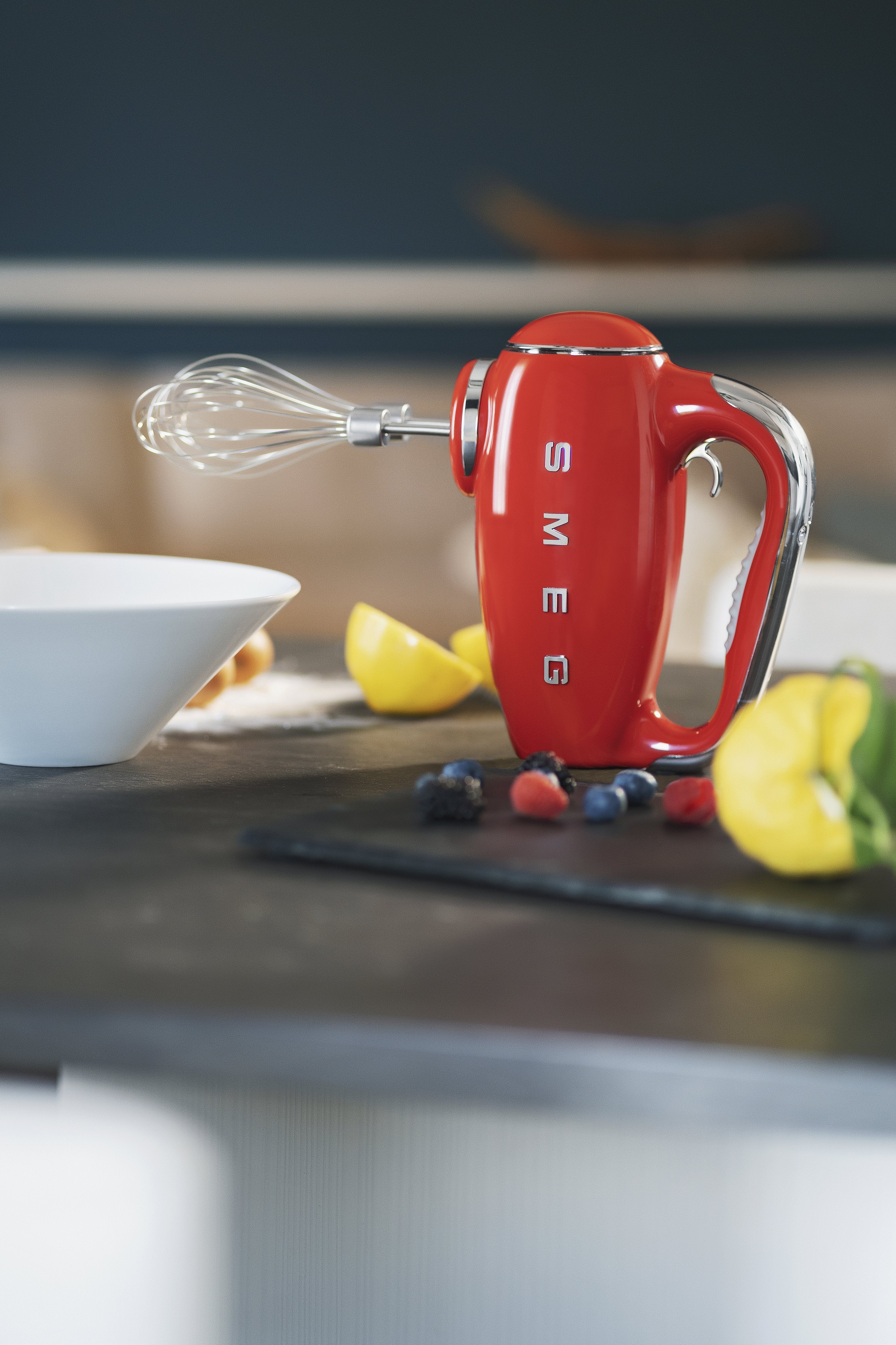 EAN 8017709301828 - Smeg HMF01RDEU batidora Batidora de mano 250 W Rojo imagen 13