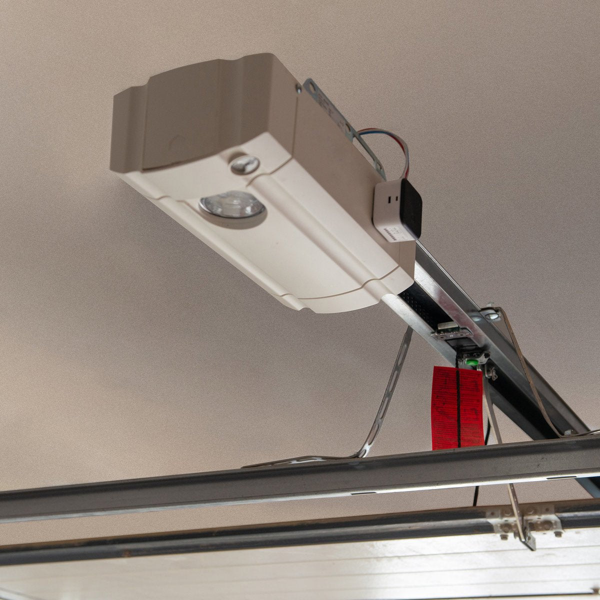 EAN 5052847114537 - Yale Smart Opener Garage accesorio para motor de puerta de garaje imagen 5