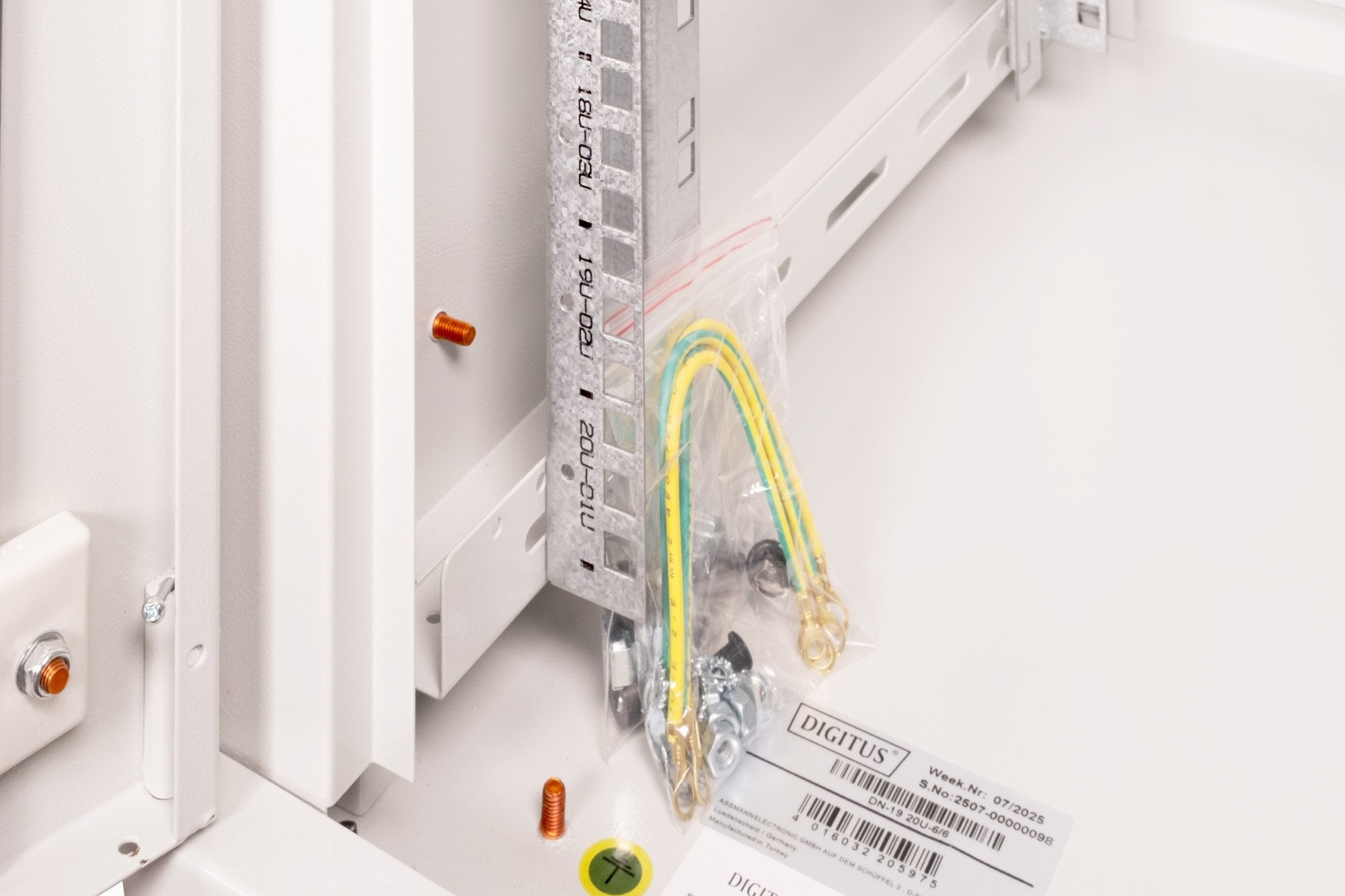 EAN 4016032205975 - Digitus DN-19 20U-6/6 armario rack Bastidor de pared Gris imagen 6