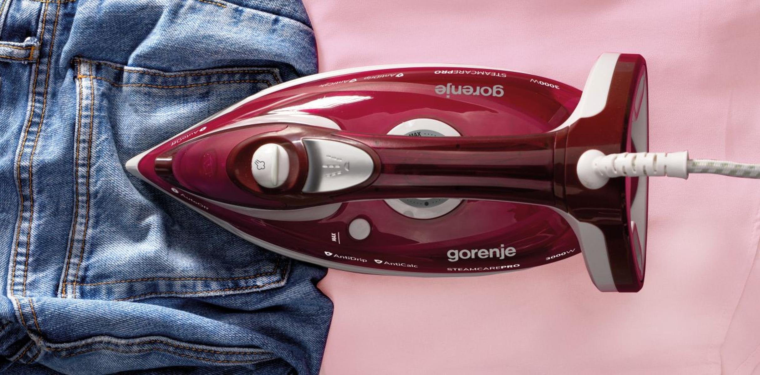 EAN 3838782393877 - Gorenje SIH3000RBC Plancha a vapor Suela de cerámica 3000 W Rojo imagen 4