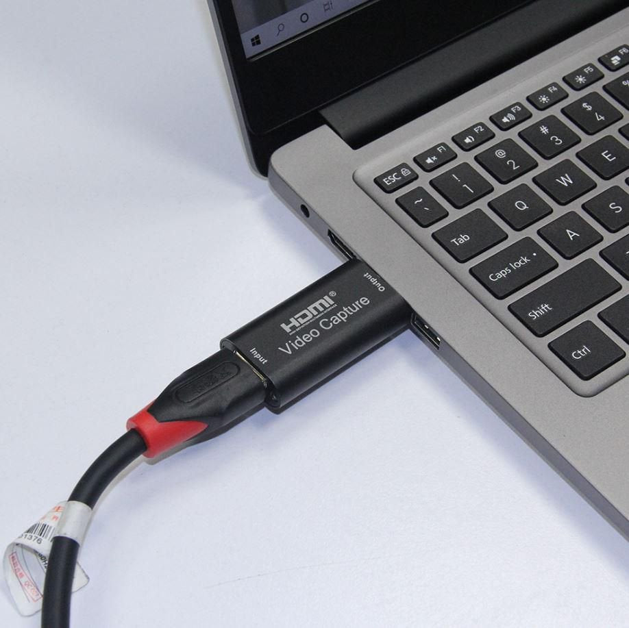 EAN 5704174067115 - Microconnect MC-GEN-CH Adaptador gráfico USB 3840 x 2160 Pixeles Negro imagen 2