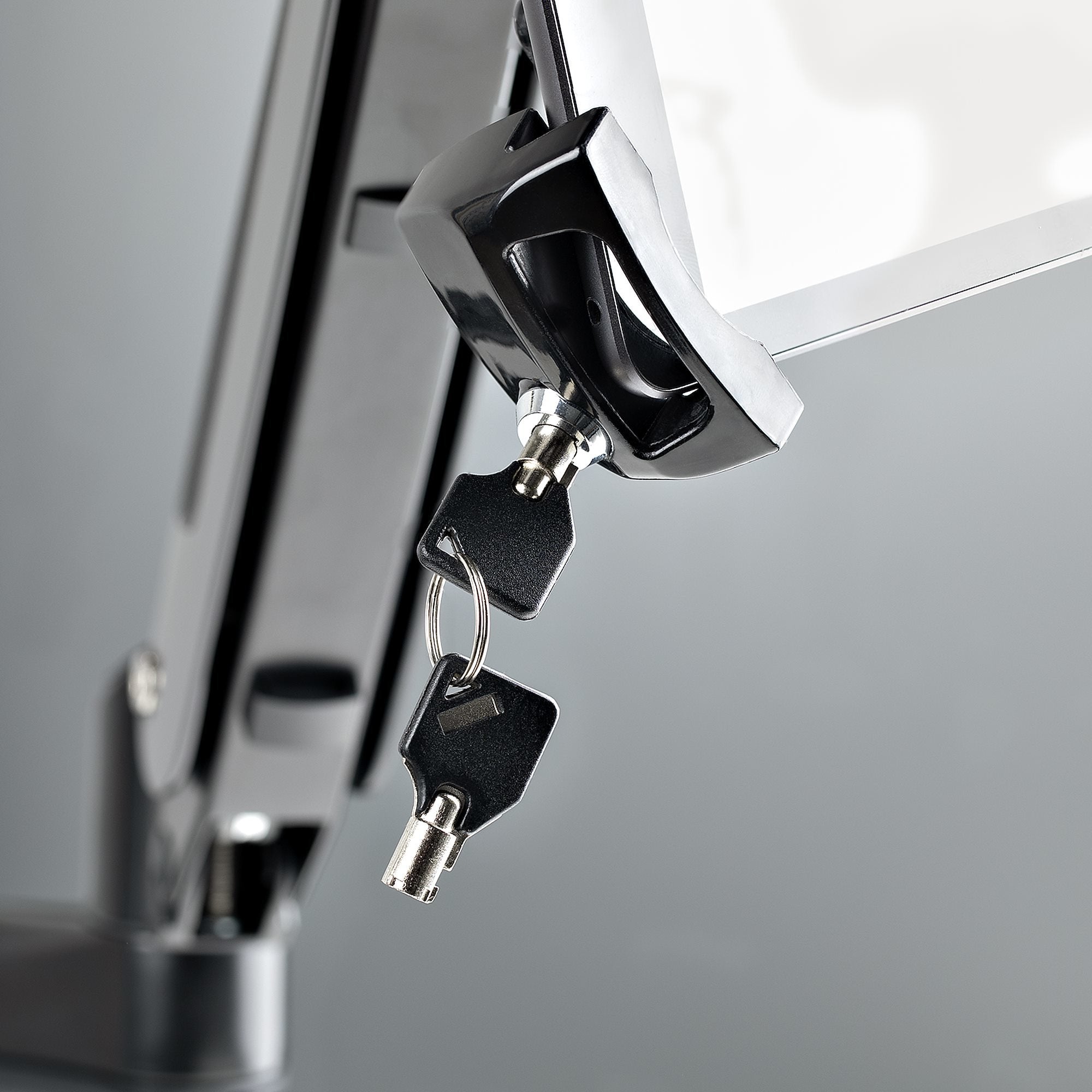 EAN 0065030895354 - StarTech.com TABLET-VESA-ADAPTER soporte Soporte pasivo Tablet/UMPC Negro imagen 7