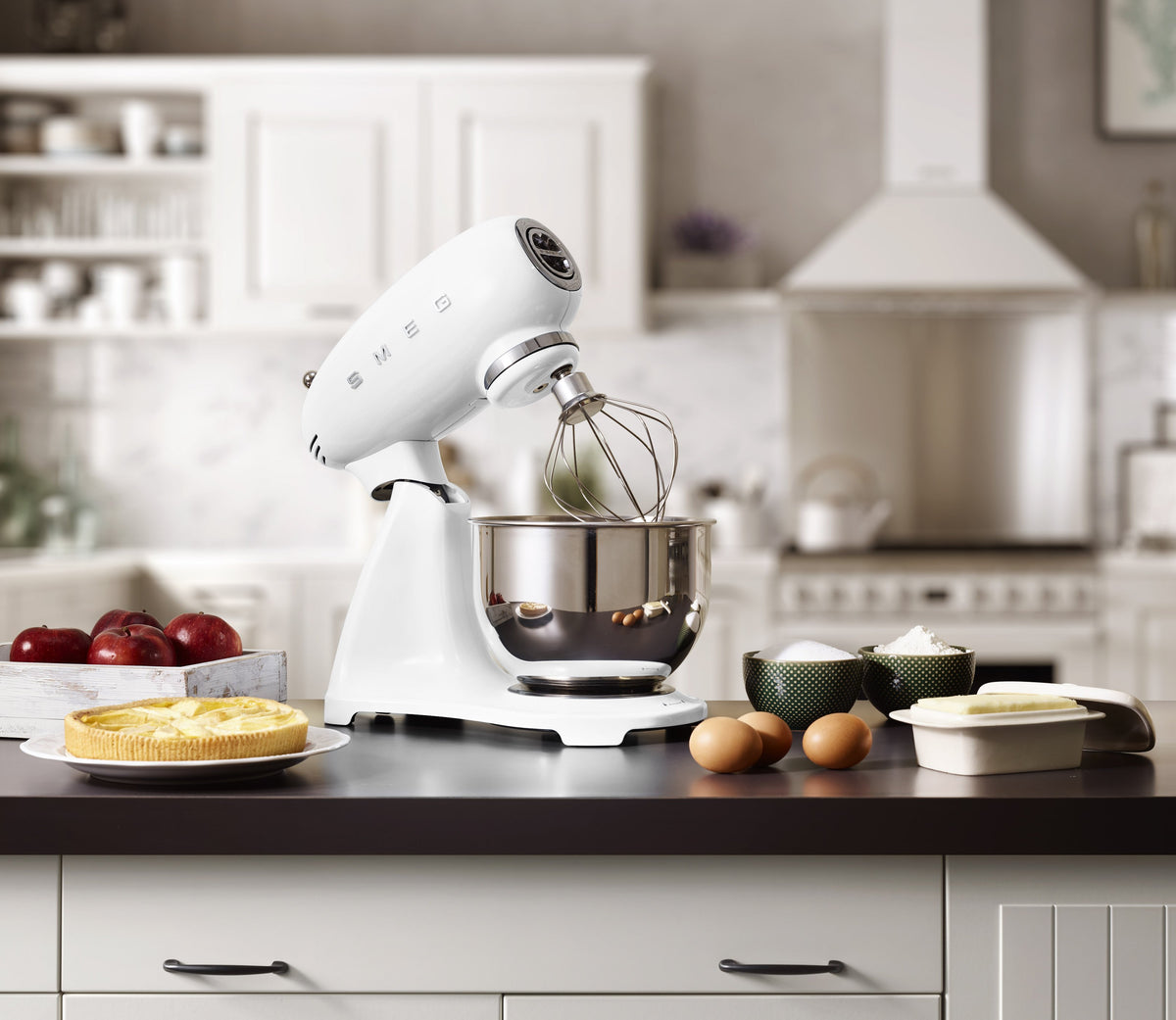 EAN 8017709277697 - Smeg SMF03WHEU batidora Batidora de varillas 800 W Blanco imagen 9