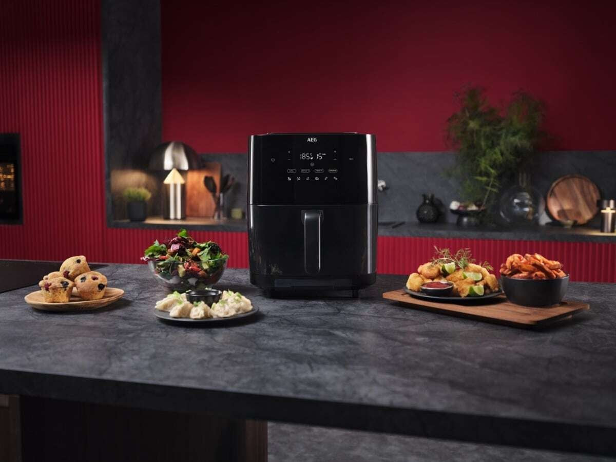 EAN 7333394032634 - AEG AAF7SB Sencillo 6,9 L 1700 W Freidora de aire caliente Negro imagen 12