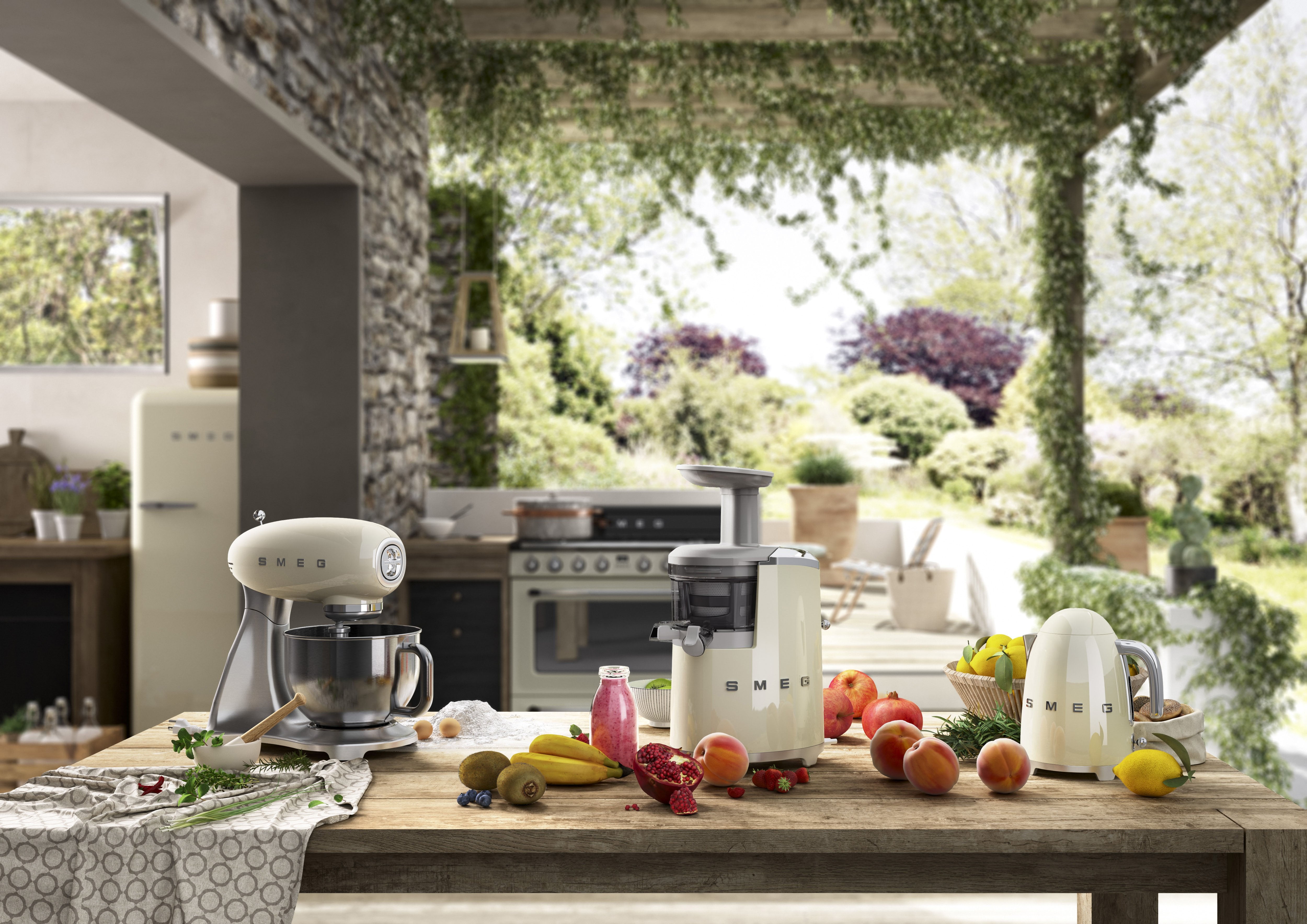 EAN 8017709227975 - Smeg KLF03PGEU tetera eléctrica 1,7 L 2400 W Verde imagen 5