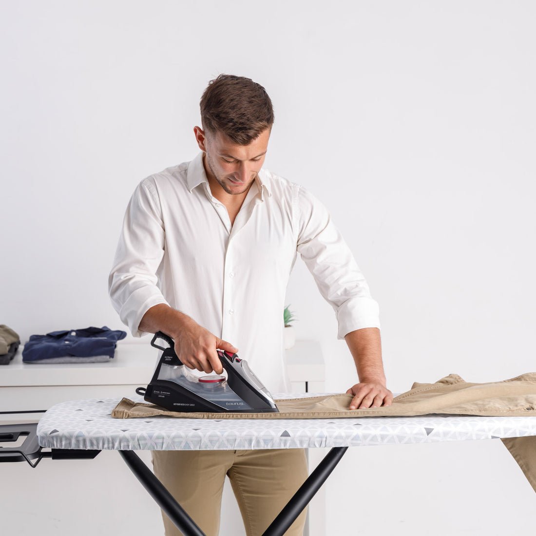 Taurus Geyser Eco Easy 2800 Plancha Vapor-Seco Suela De Cerámica 2800 W Negro