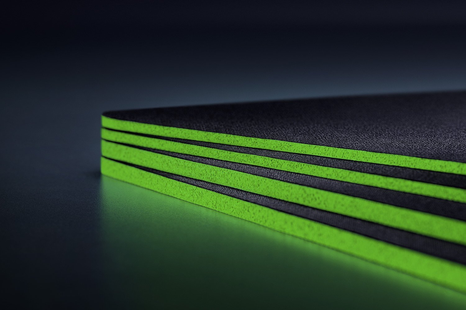 EAN 8886419318569 - Razer Gigantus V2 - 3XL Alfombrilla de ratón para juegos Negro, Verde imagen 5