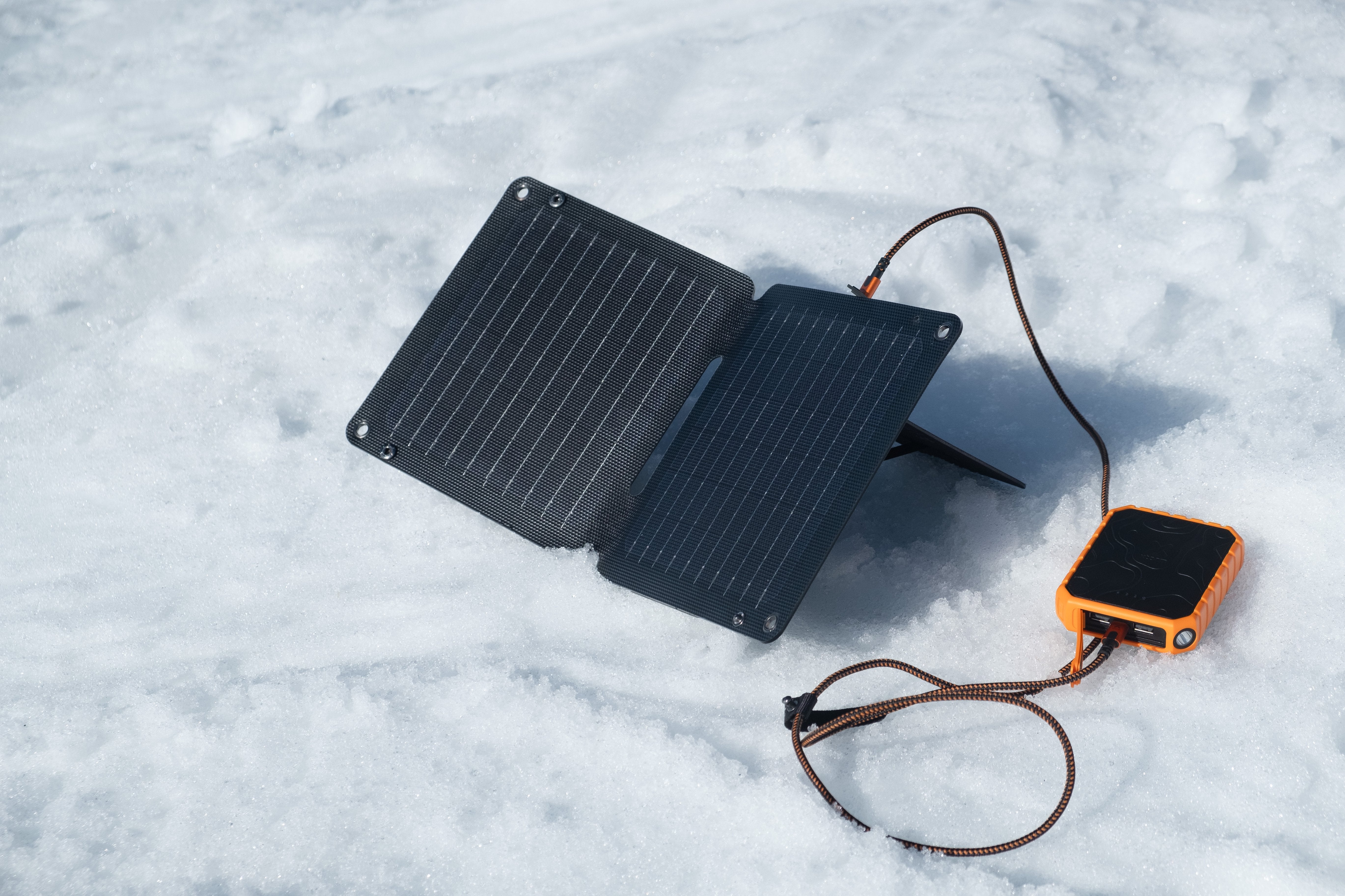 Panel Solar Plegable Xr2s14 14w Negro Xtorm 14w/ Usb-A, Usb-C/ Certificación Ipx4/ Pantalla Lcd