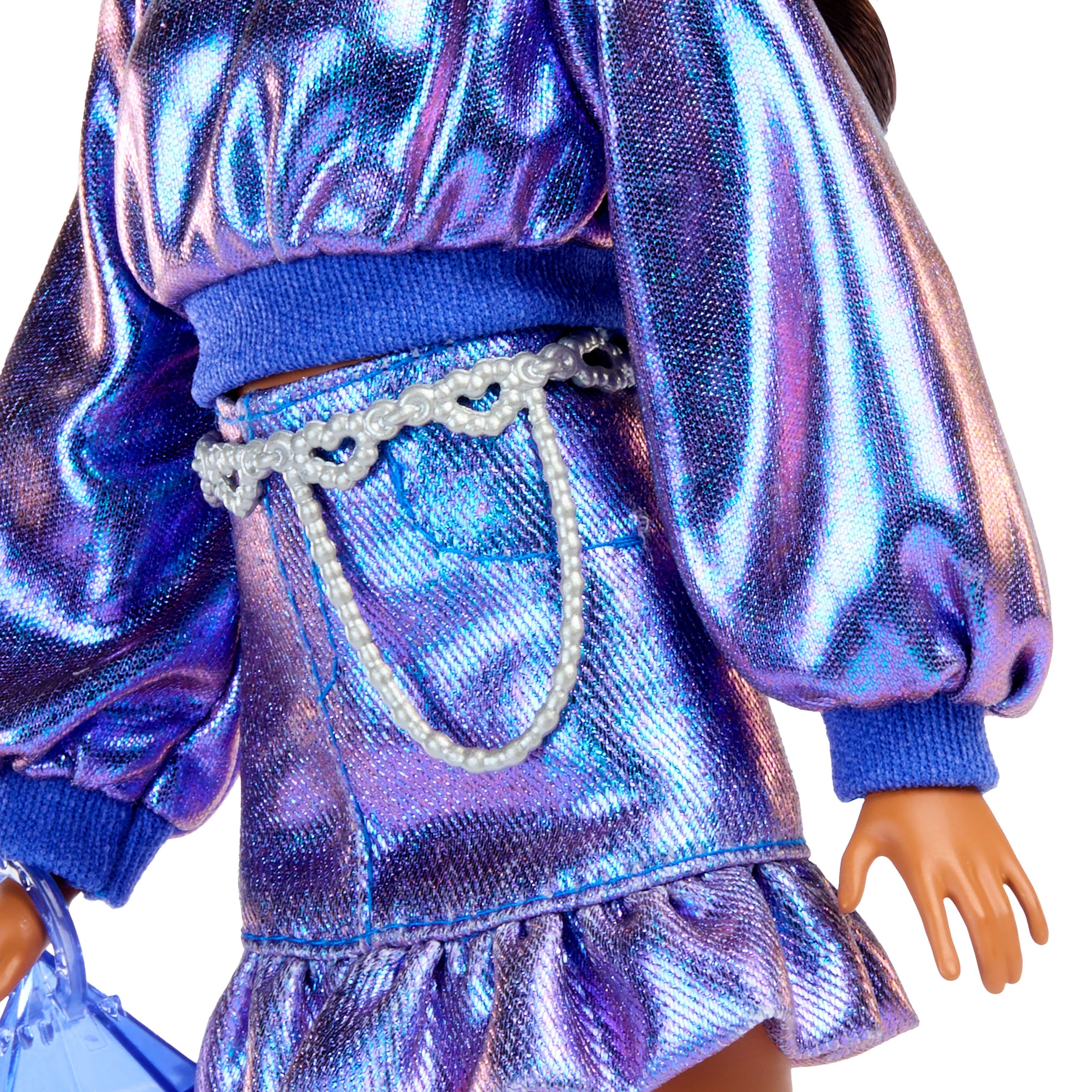 EAN 0194735303090 - Barbie JFP42 muñeca imagen 2
