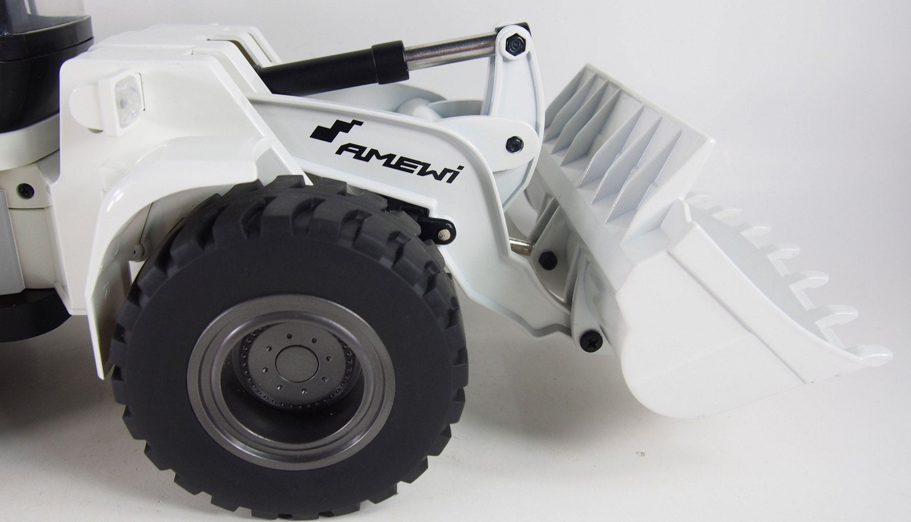 EAN 4260631422480 - Amewi 22416 modelo controlado por radio Pala delantera Motor eléctrico 1:14 imagen 8
