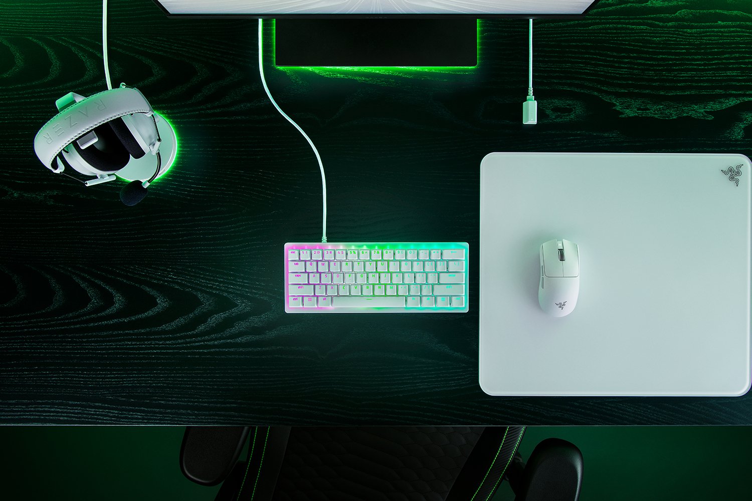 EAN 8887910073490 - Razer RZ03-04981700-R3M1 teclado Juego USB QWERTY Inglés internacional Blanco imagen 1