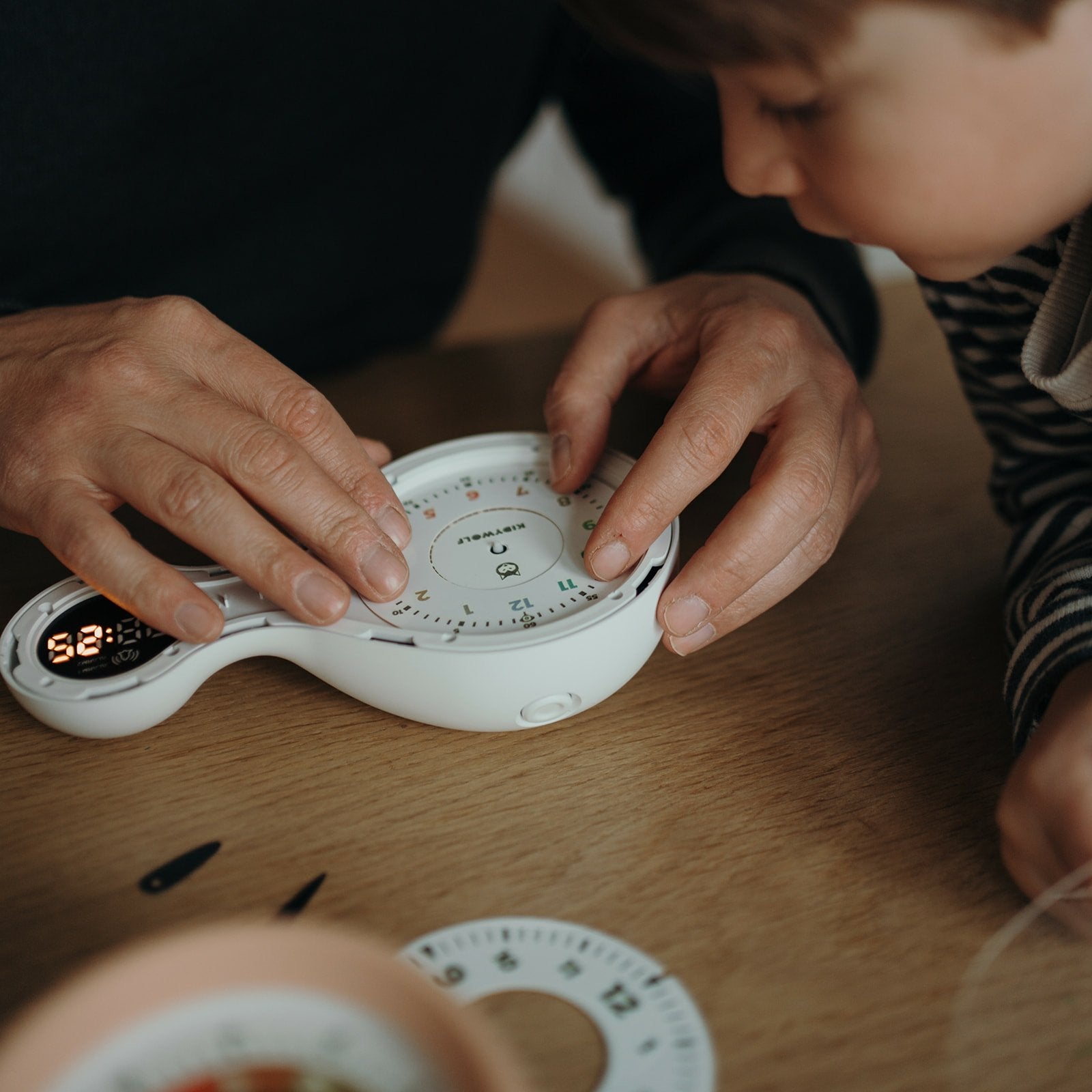 Kidywolf Analoger & Digitaler Wecker Hellblau