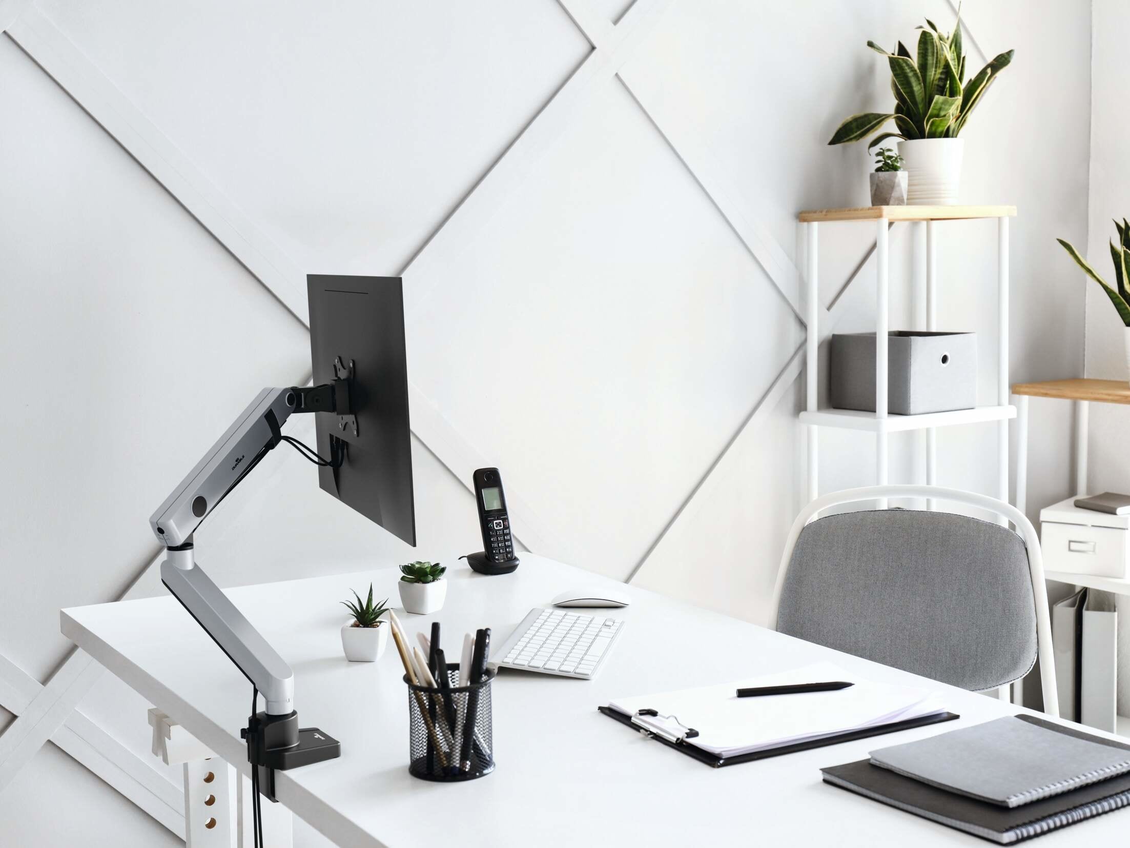 EAN 4005546735009 - Durable 509623 soporte para monitor 81,3 cm (32") Pared Plata imagen 3