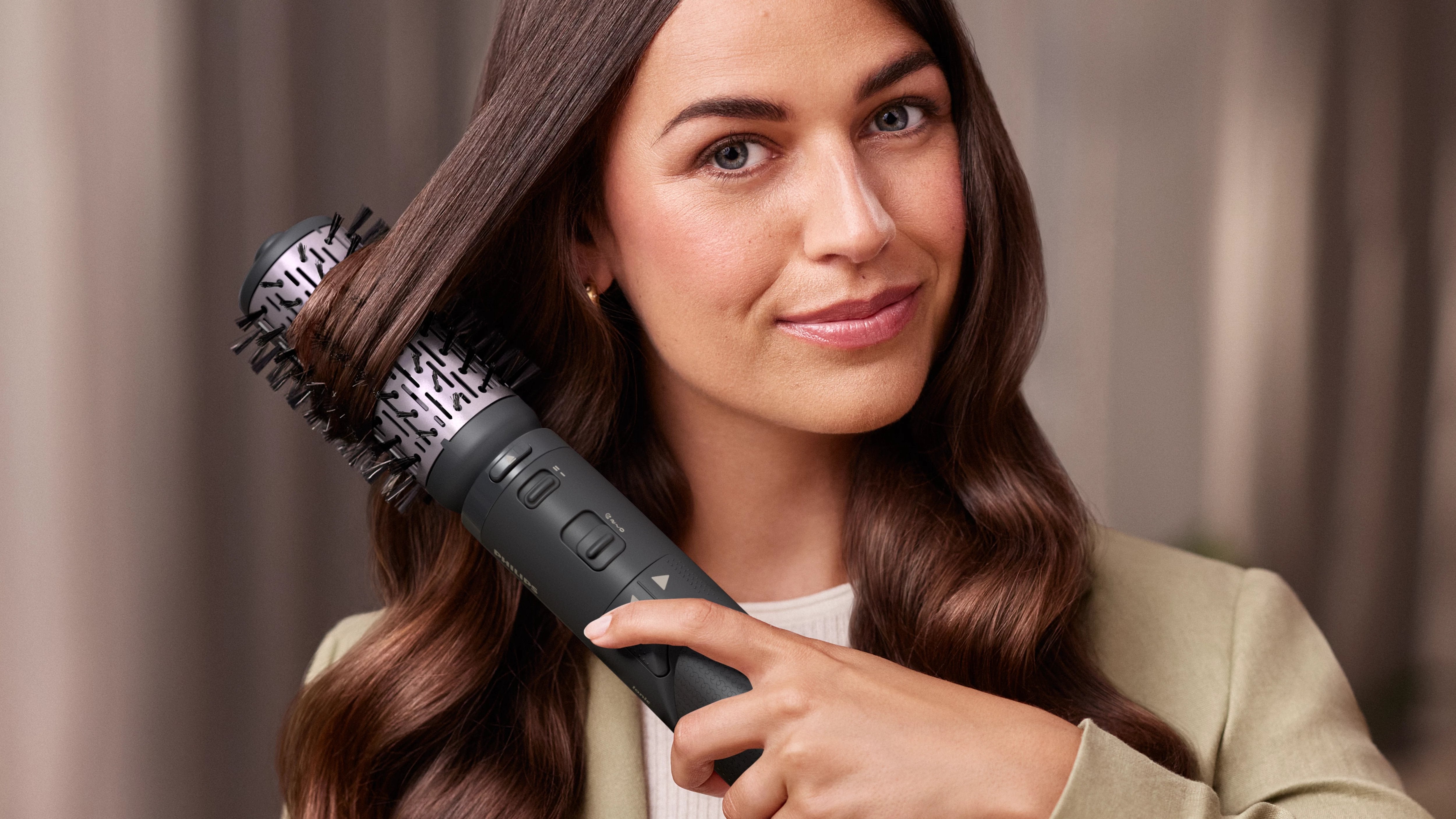 EAN 8720689002820 - Philips 7000 series BHA715/00 Utensilio de peinado Cepillo rizador Caliente Gris, Rosa 1000 W 1,8 m imagen 6