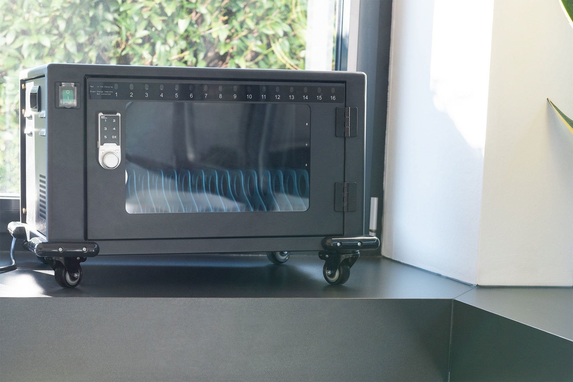 EAN 4016032482345 - Digitus DN-45003 organizador para estación de carga Independiente Metal Negro imagen 11