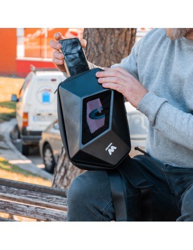 Mochila Led Woxter Loy-Evil Eye 6l Pantalla Led Personalizable