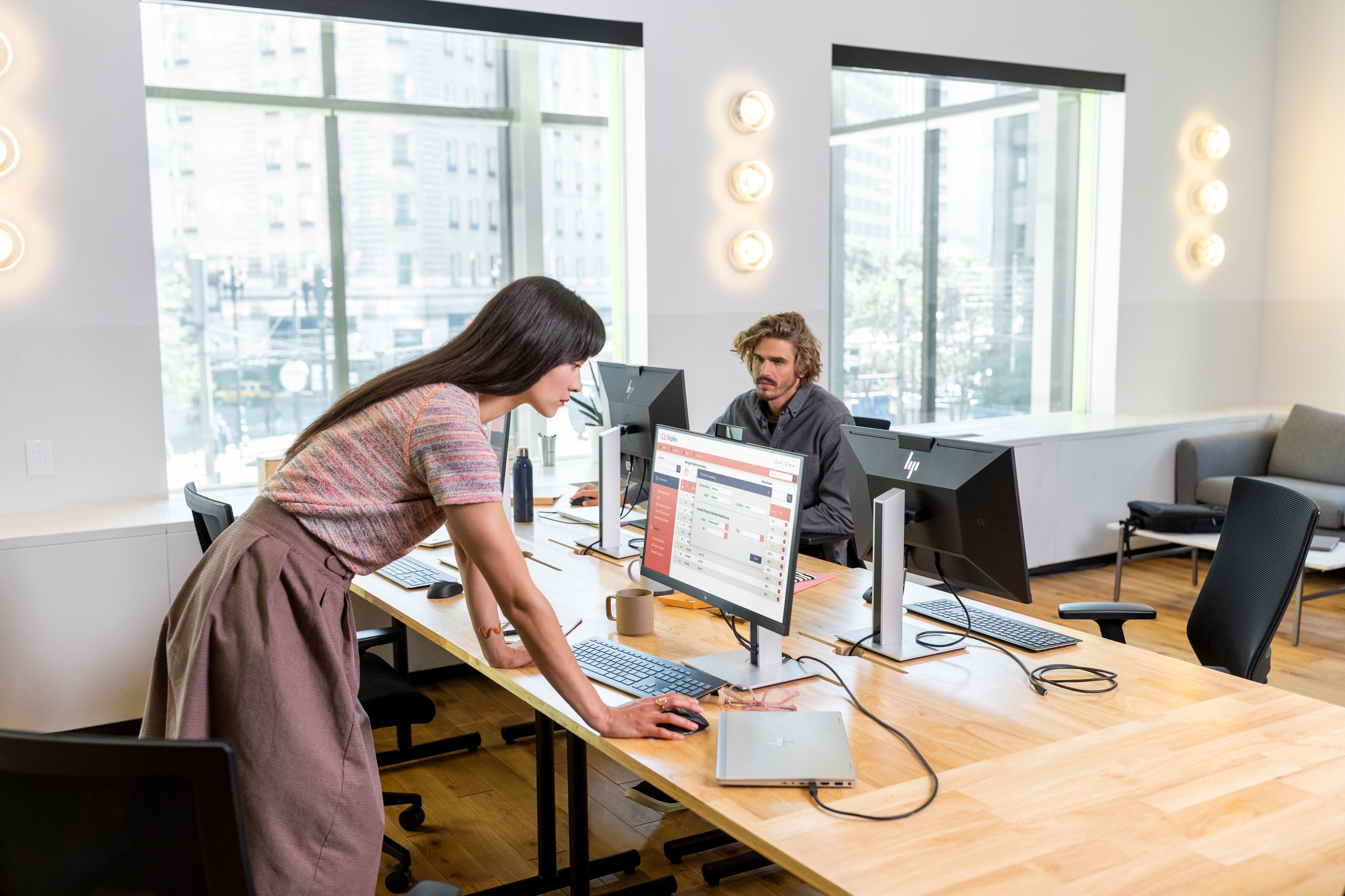 Monitor Hp E24d G4 Fhd Usb-C Docking Monitor