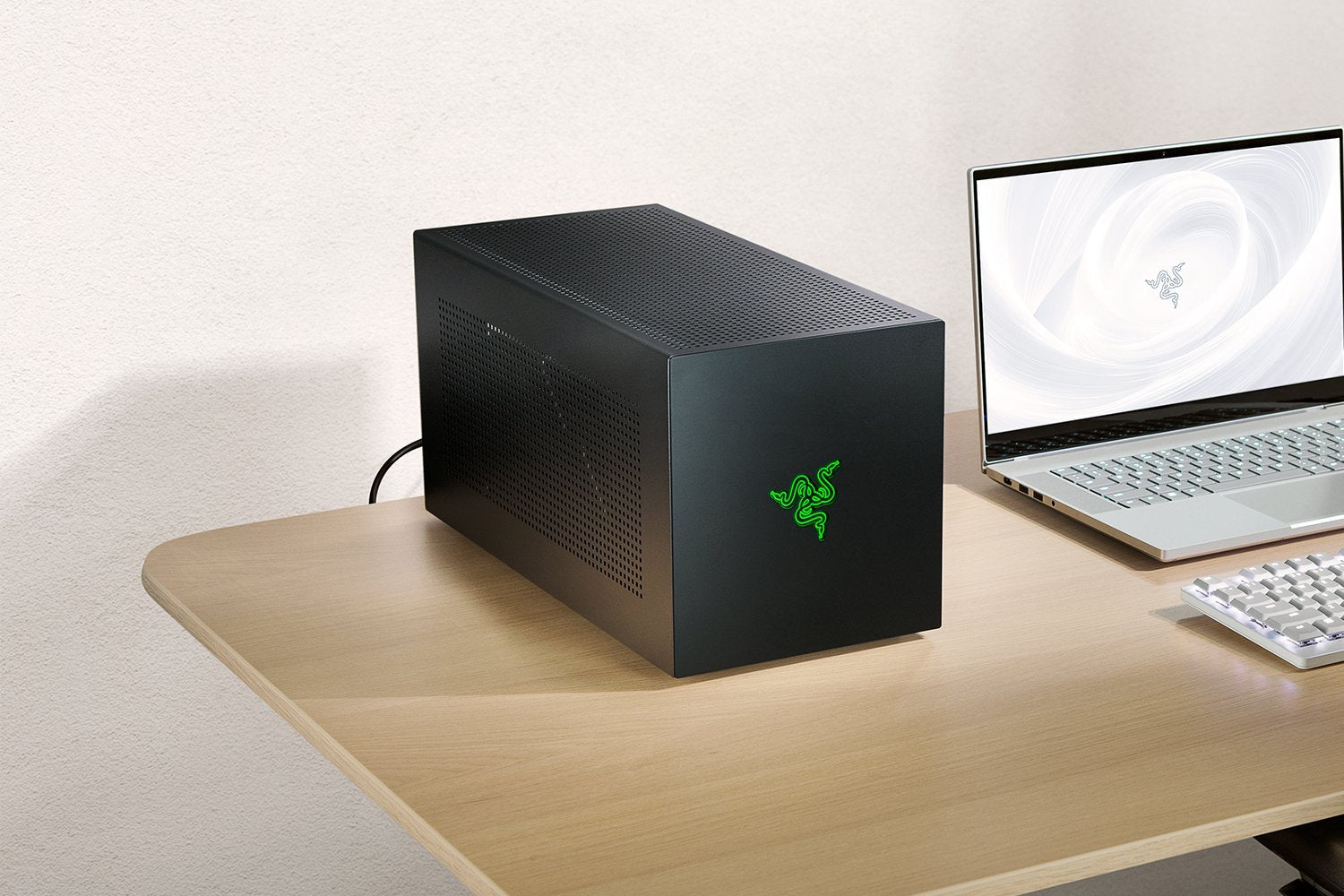 Razer Core X V2 Negro Acero
