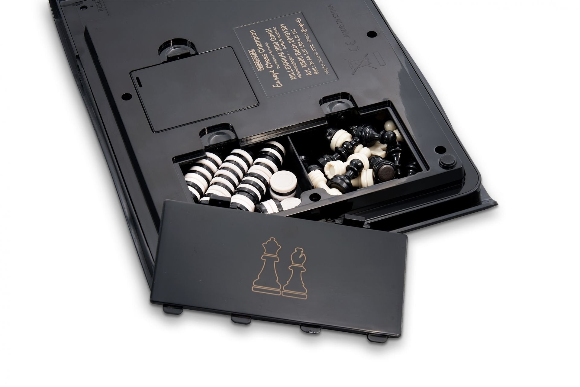 EAN 4032153008004 - Millennium Europe Chess Champion Juego de ajedrez De viaje/ de bolsillo Internacional imagen 8