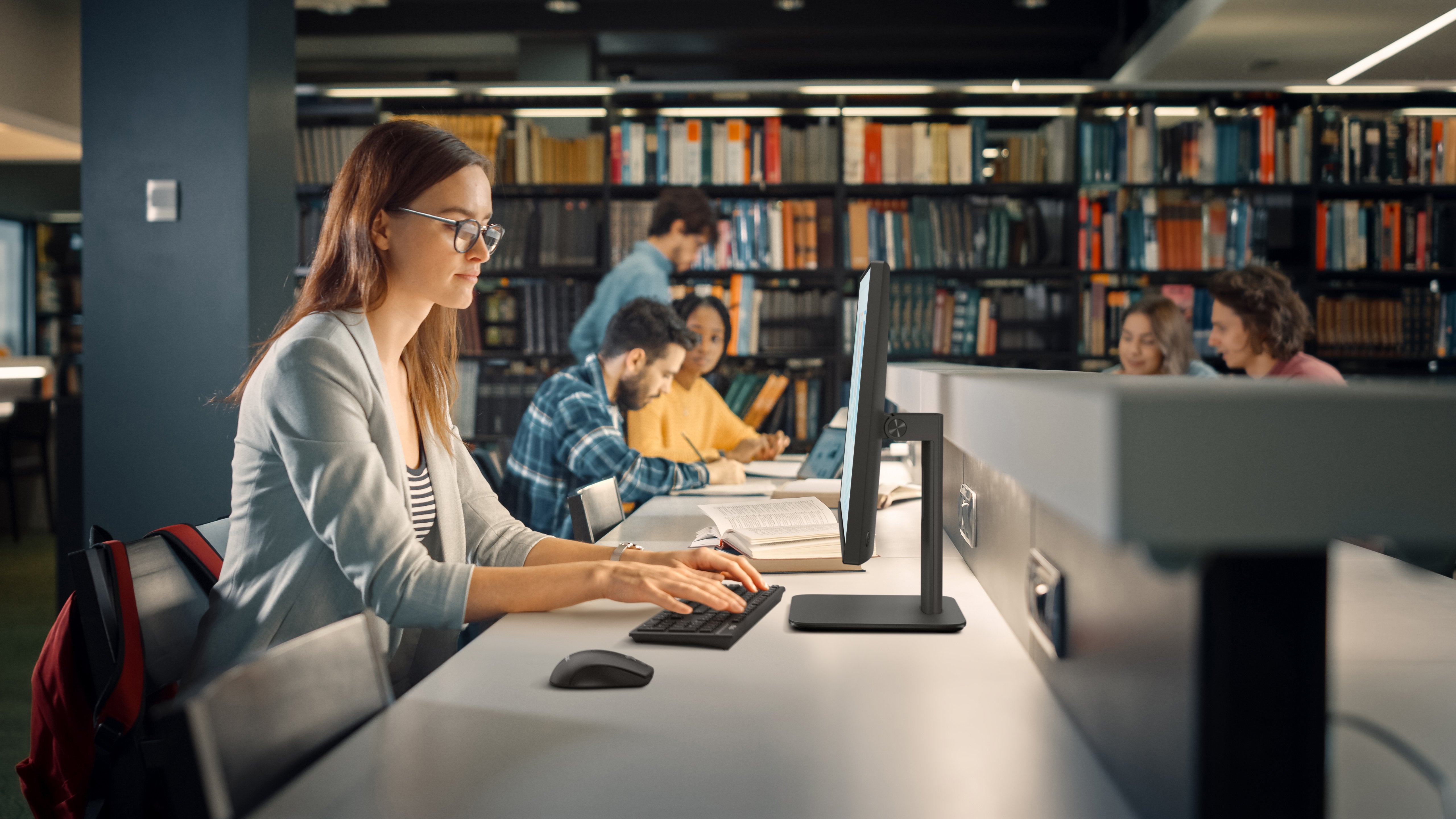 Aio Asus Expertcenter P4 P440vaesk-Bpc079x 24" I7-13620h 16gb 512gbssd W11p