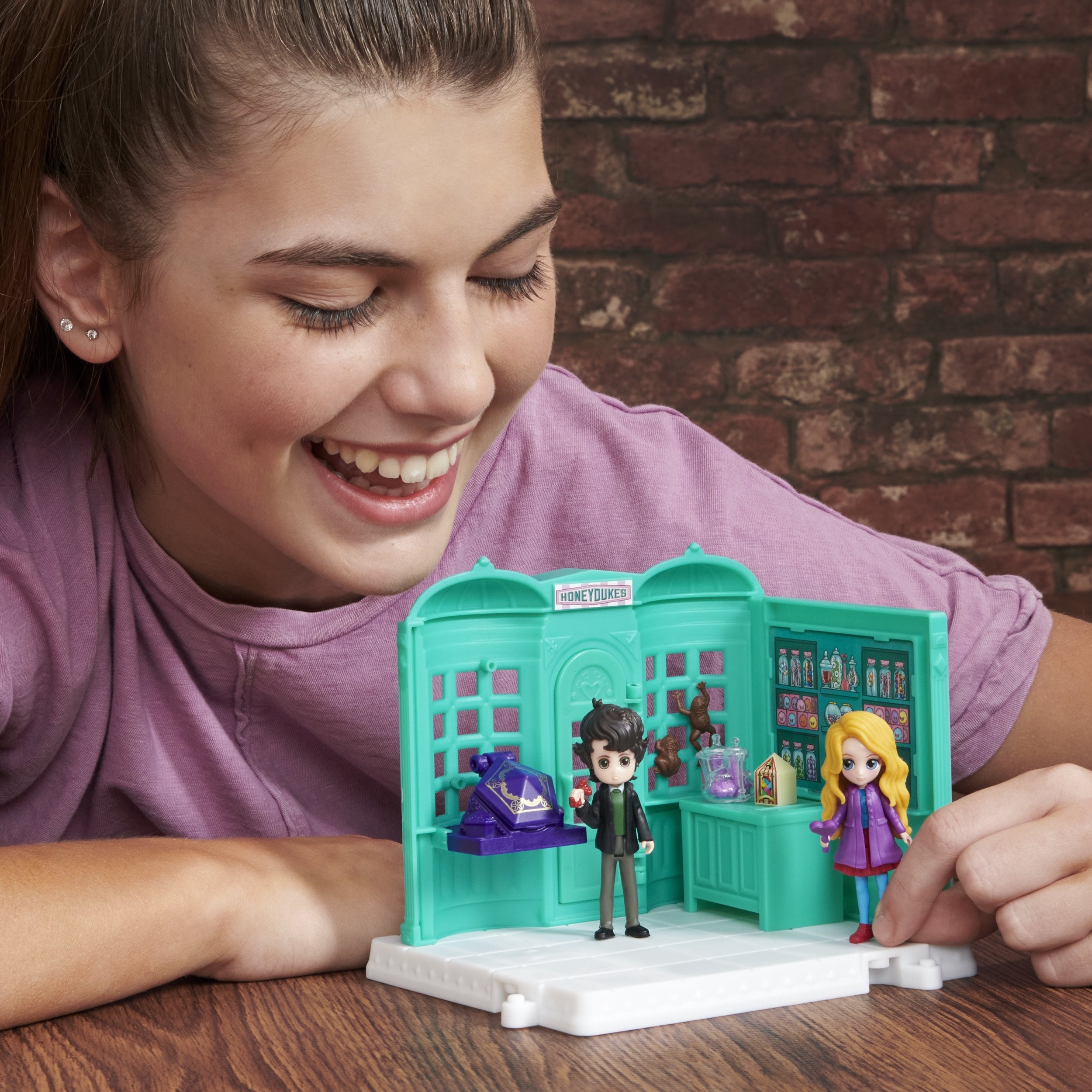 Juego De Muñecas Coleccionables De Wizarding World Honey Duke 6064867