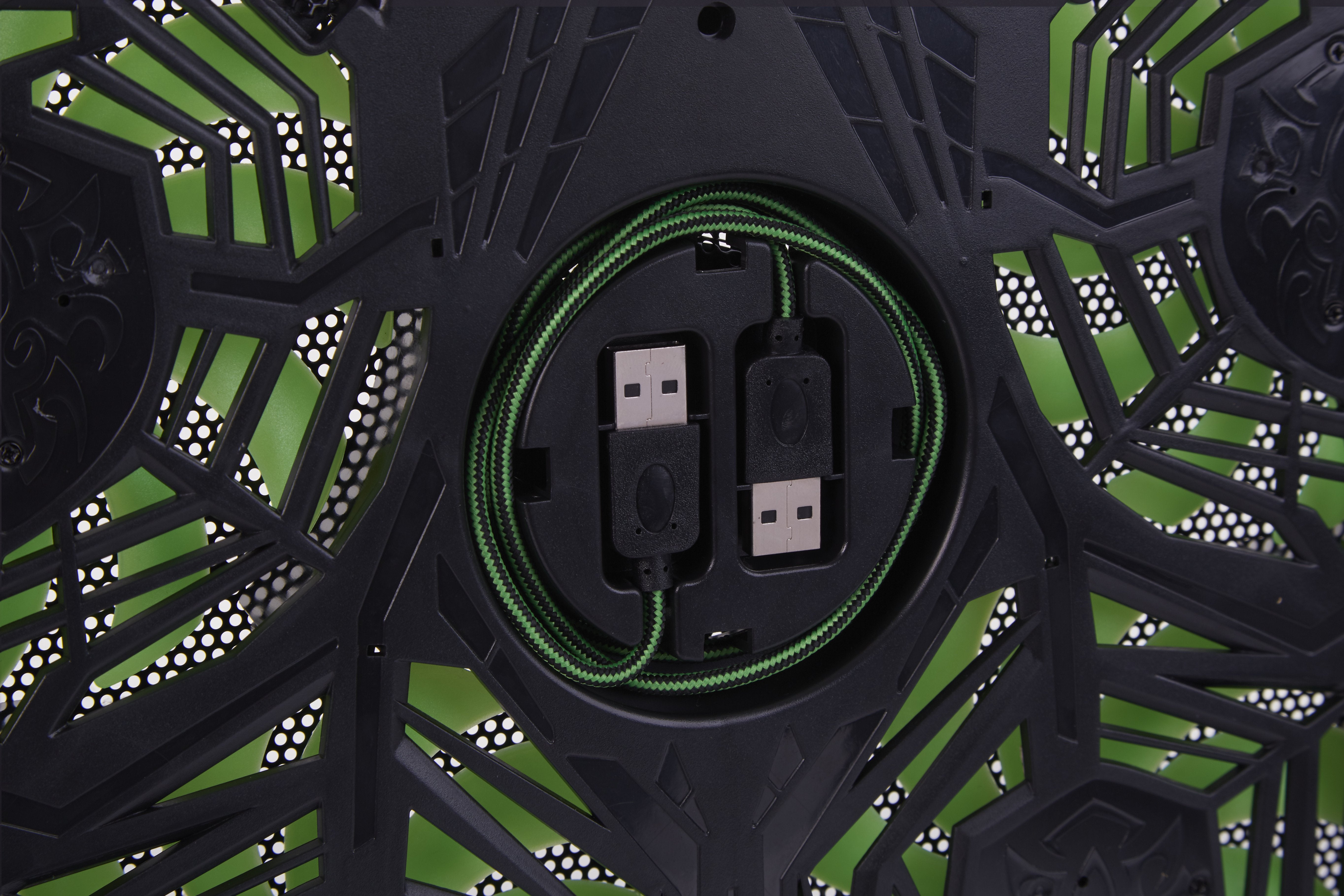 EAN 0023942488187 - SureFire Bora almohadilla fría 43,2 cm (17") 1200 RPM Negro imagen 2