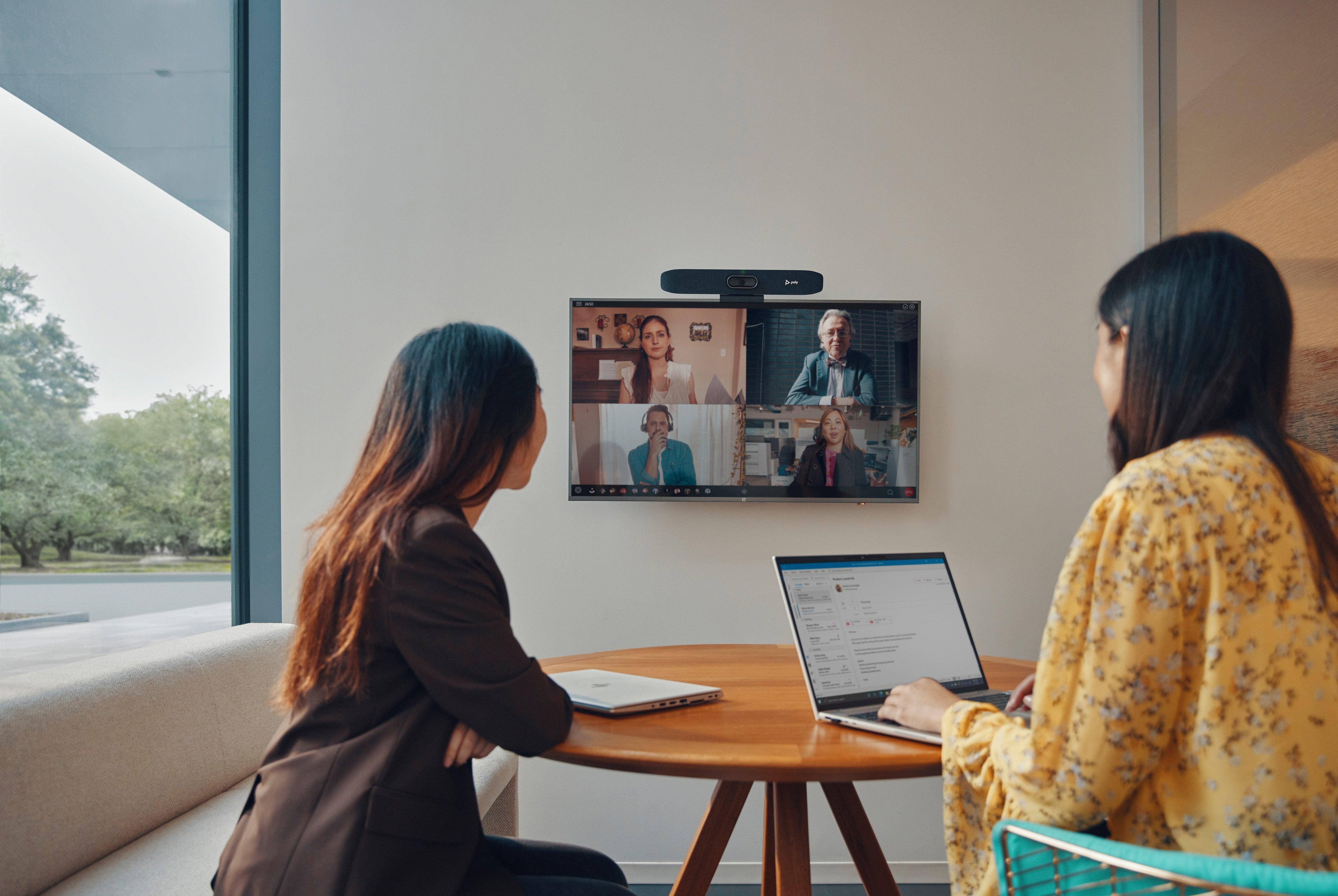 Poly Studio R30 Usb Video Bar Gris 3840 X 2160 Pixeles