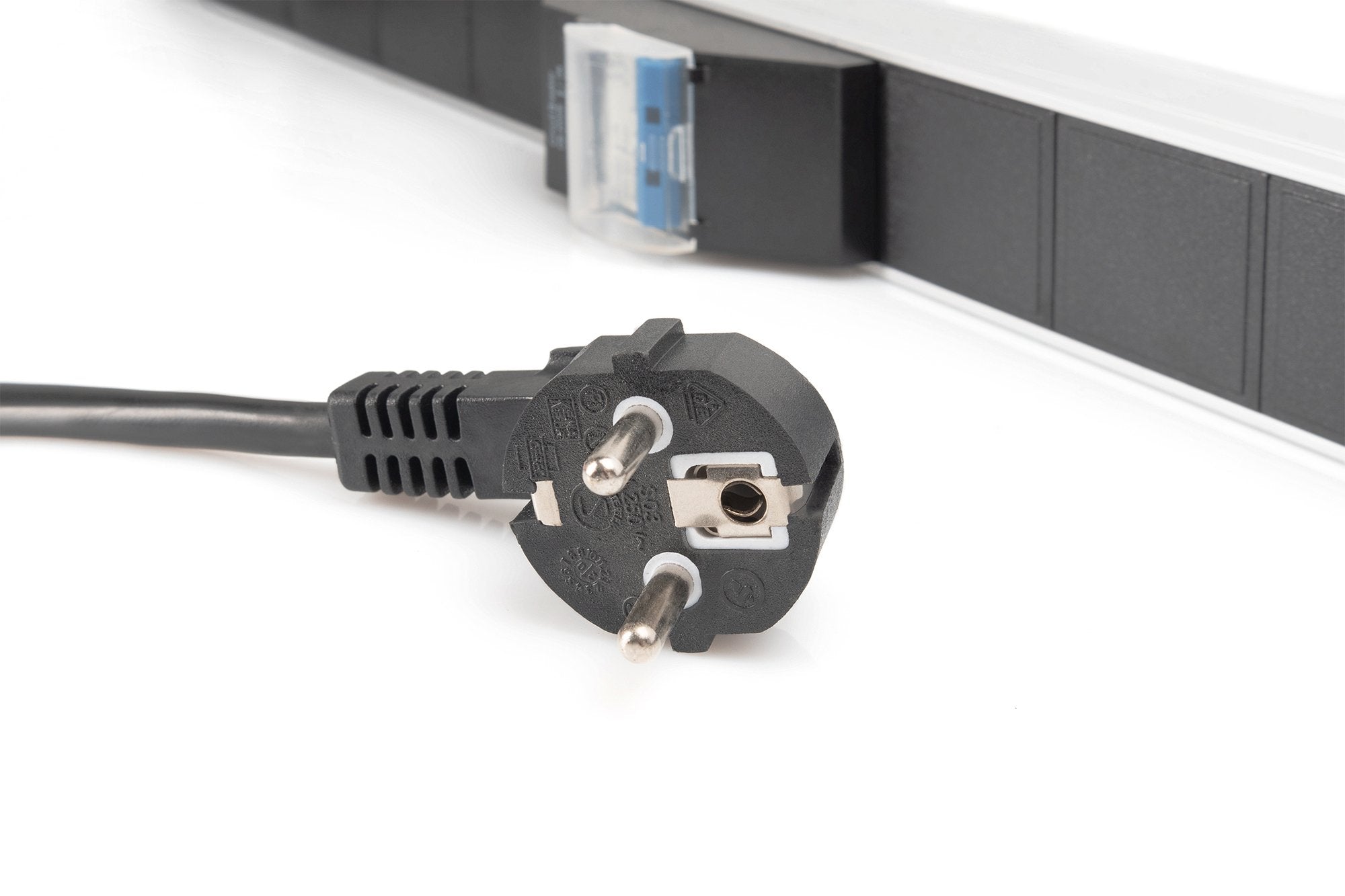 EAN 4016032221203 - Digitus A-19-STRIP42-1 base múltiple 9 salidas AC imagen 3