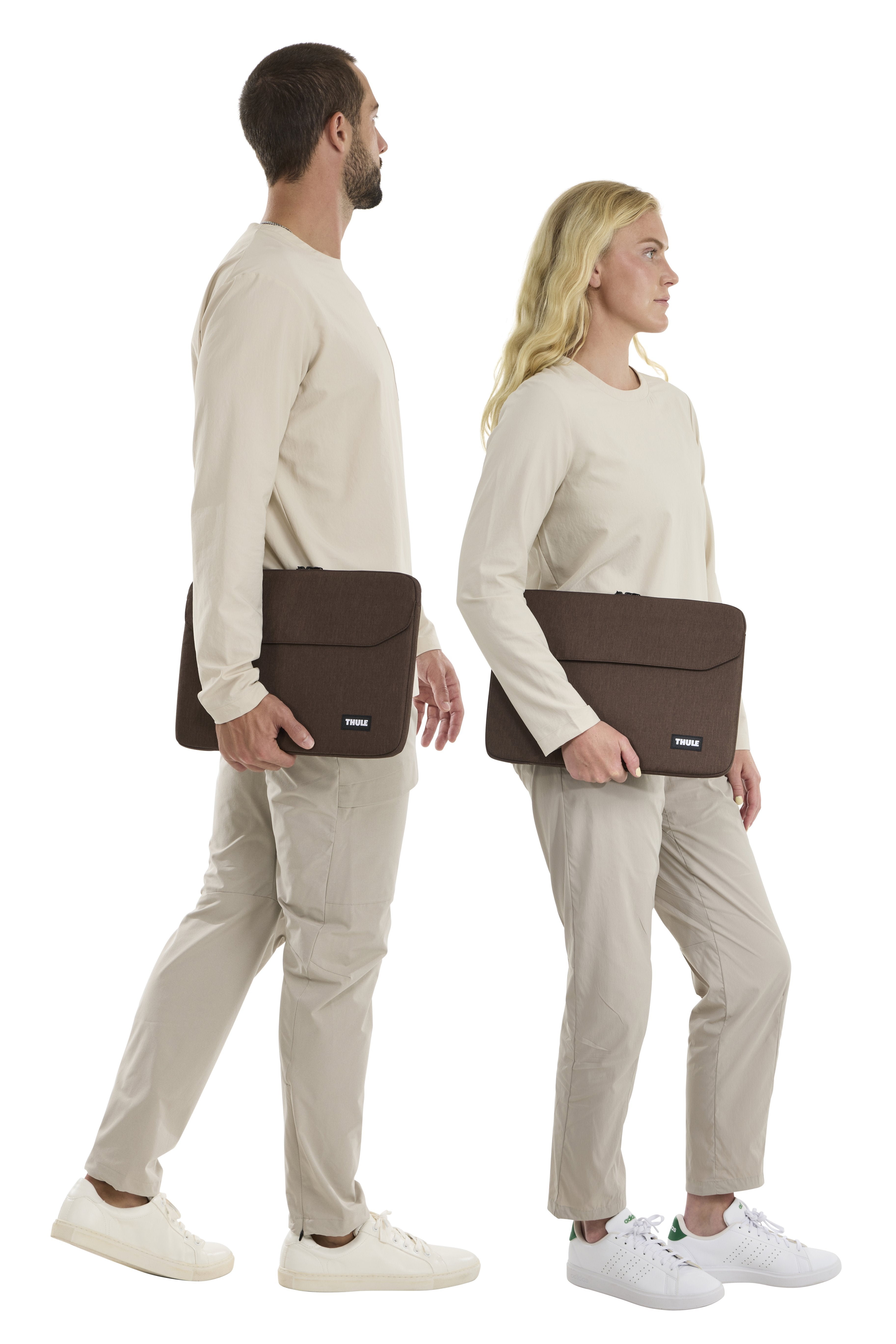 Thule Lithos Sleeve Macbook Pro 16" - Nuanced Brown, 3205461