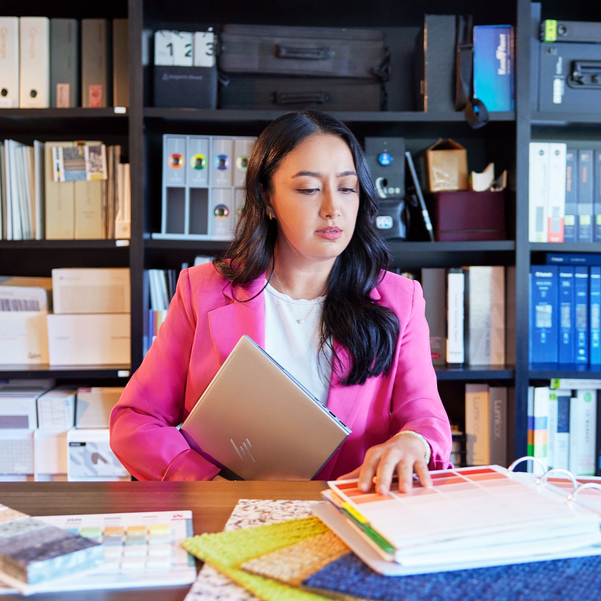 Portátil Workstation Hp Zb Ff G11a R7-8840hs 16 512 W11p