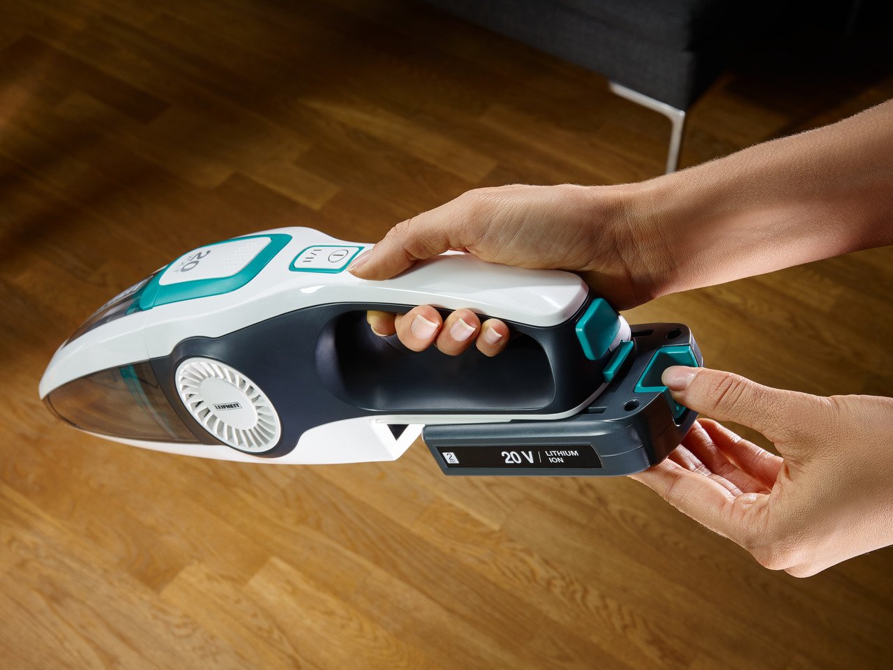 EAN 4006501119254 - Leifheit PowerVac 2in1 Aspiradora escoba 2 en 1 Batería Secar Ciclónico Sin bolsa Negro, Azul, Blanco imagen 8