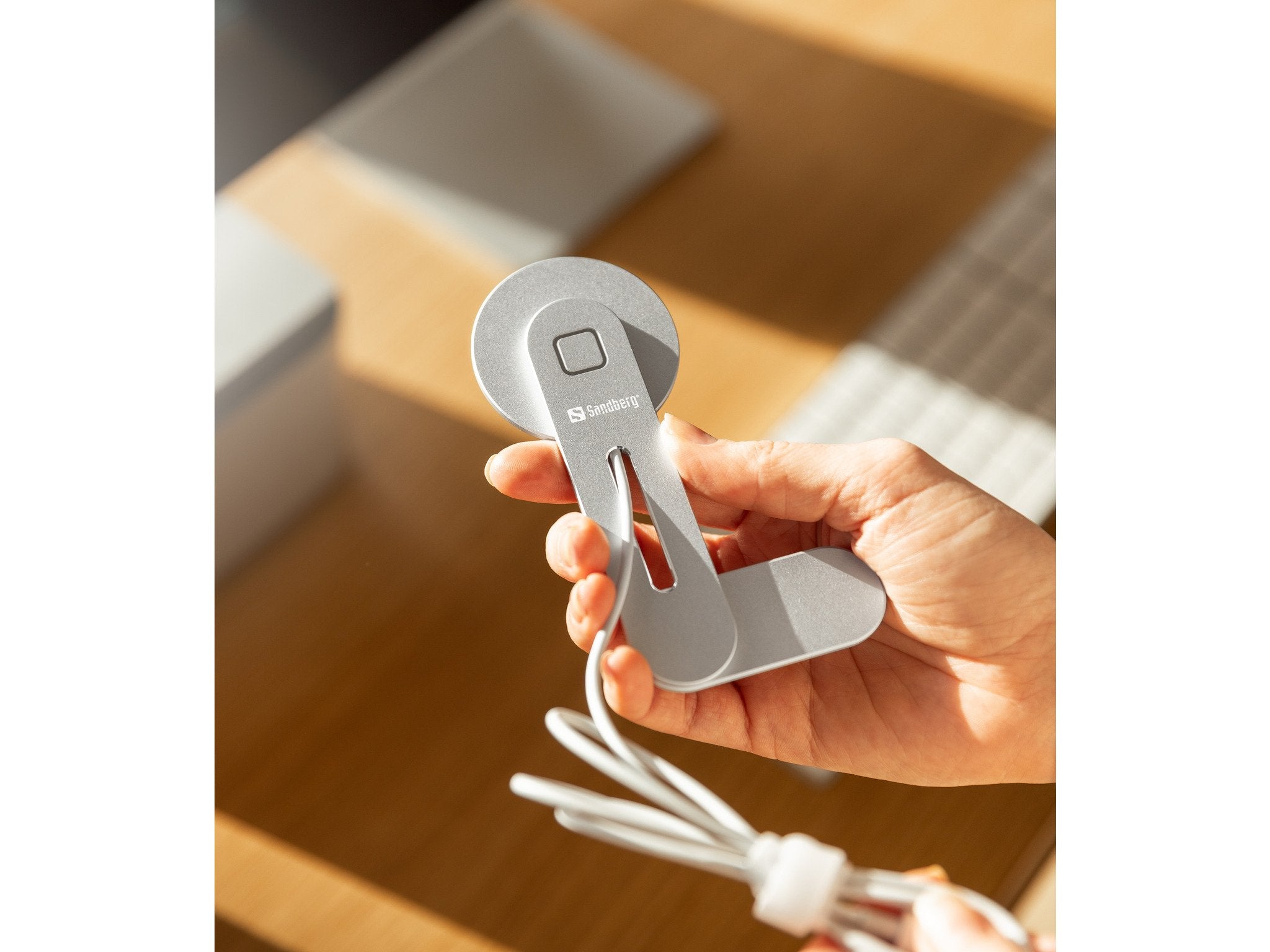 EAN 5705730441530 - Sandberg 441-53 cargador de dispositivo móvil Smartphone Gris USB Cargador inalámbrico Auto, Interior imagen 7