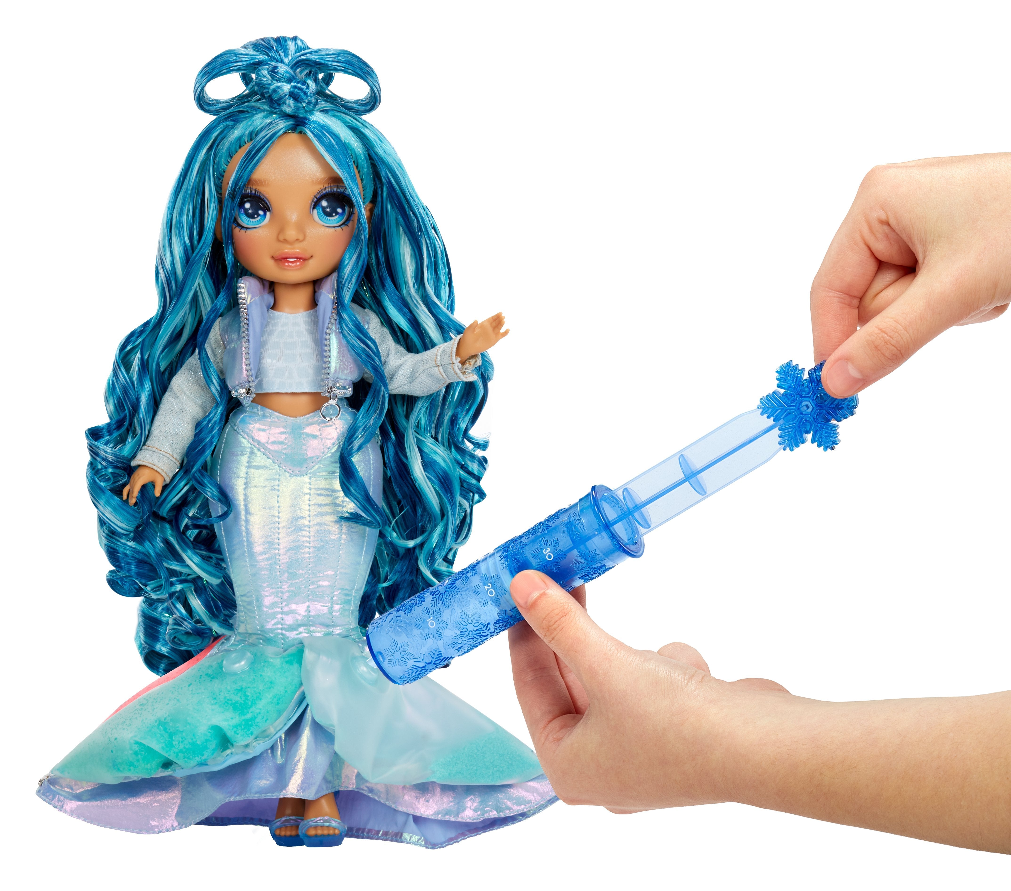 Muñeca Entretenimientos Rainbow High Winter Wonderland - Bella (Azul), Muñeca 120834-Euc