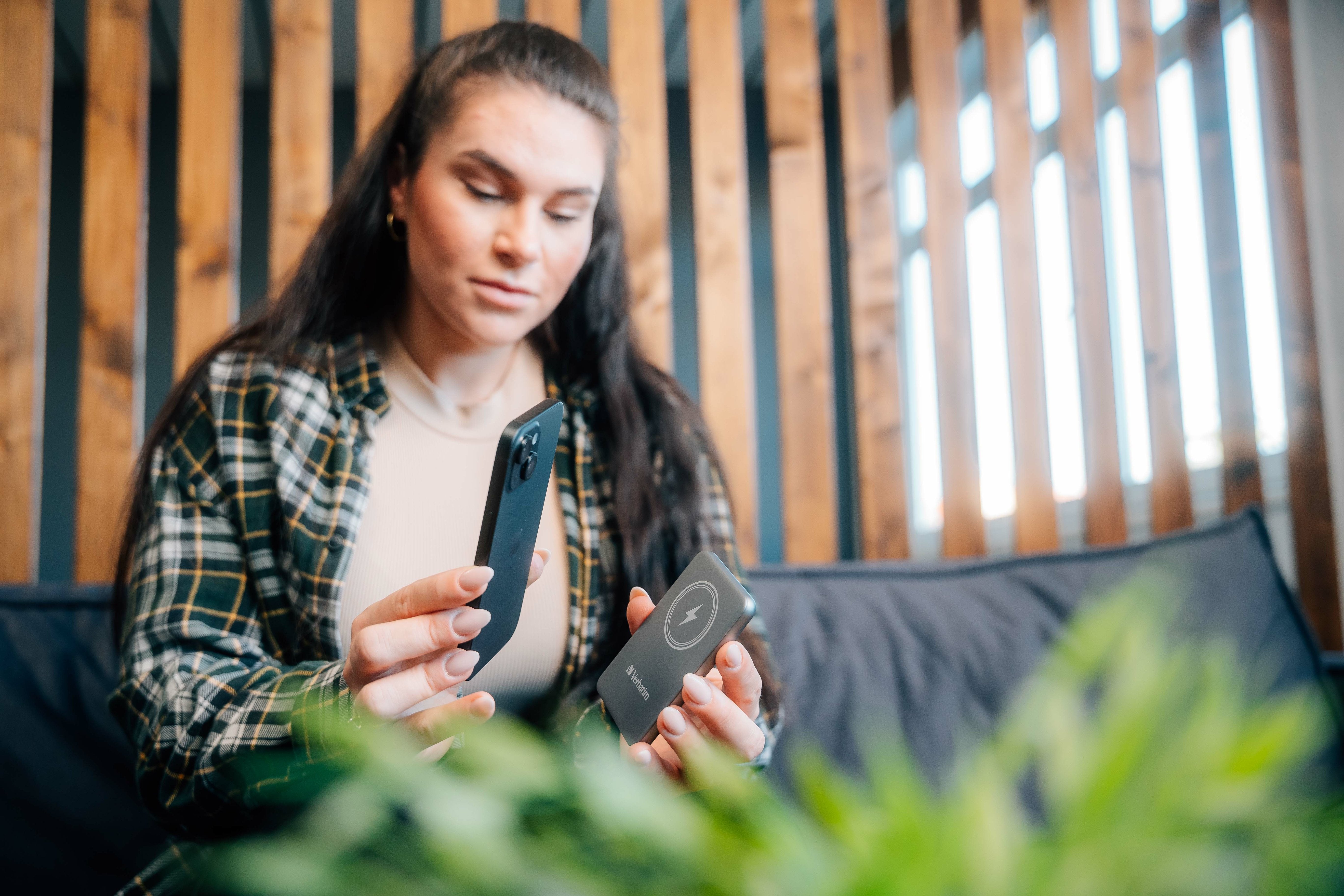 Verbatim 32244, Banco De Potencia Gris