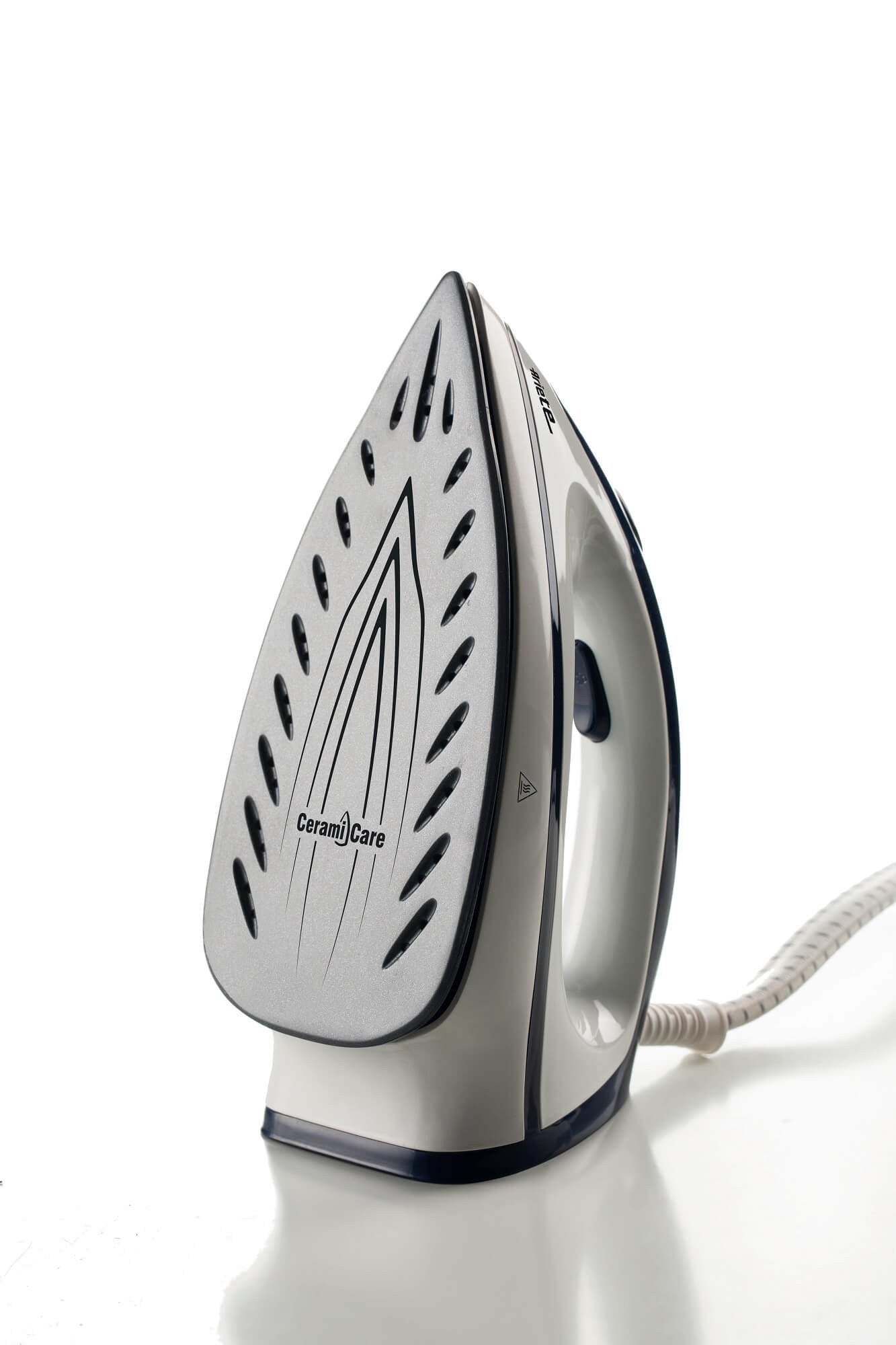 EAN 8003705118089 - Ariete 5571/00 2400 W 1,8 L Suela de cerámica Azul, Blanco imagen 7