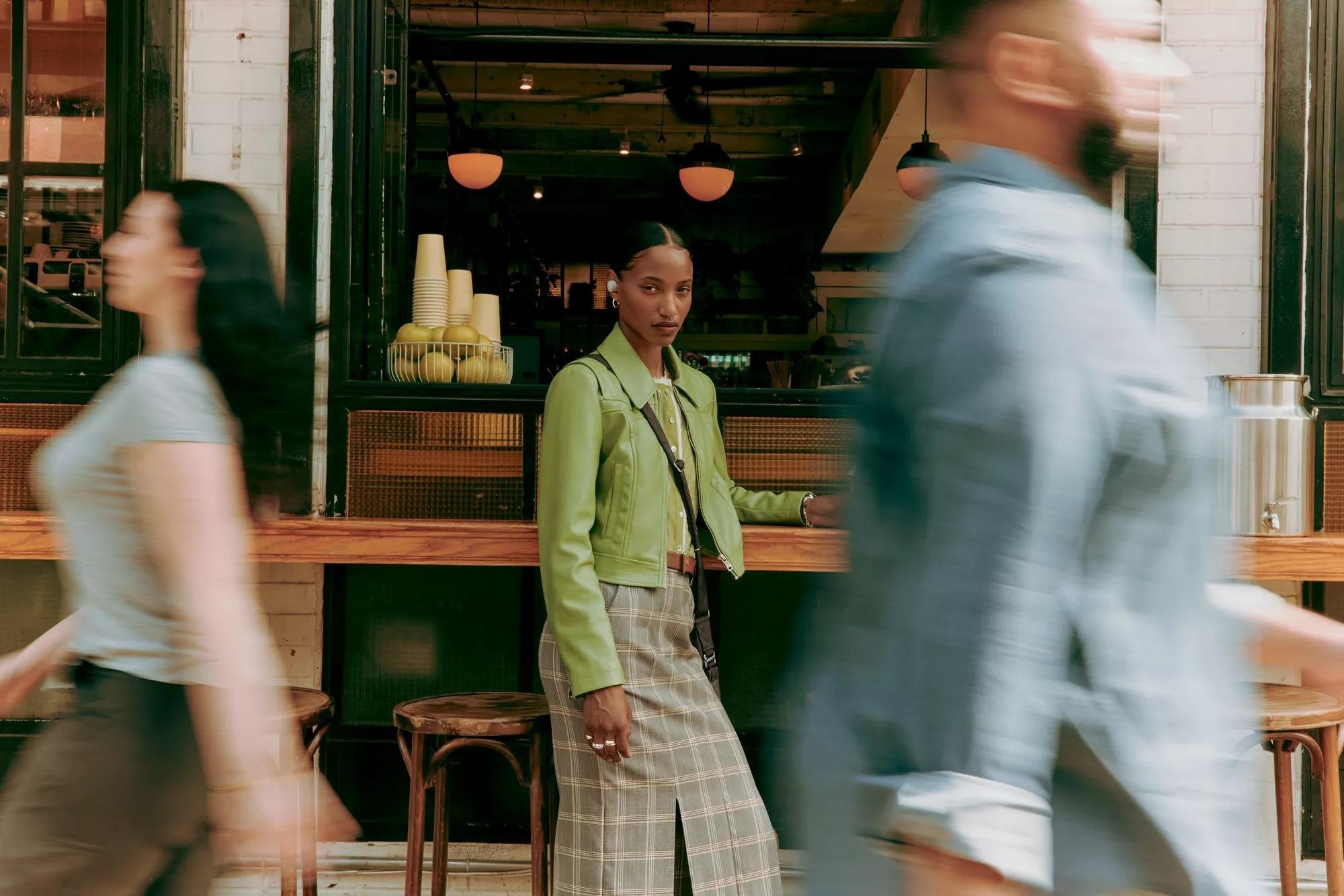 EAN 0017817853439 - Bose 888507-0200 auricular y casco Auriculares True Wireless Stereo (TWS) Diadema Bluetooth Blanco imagen 11