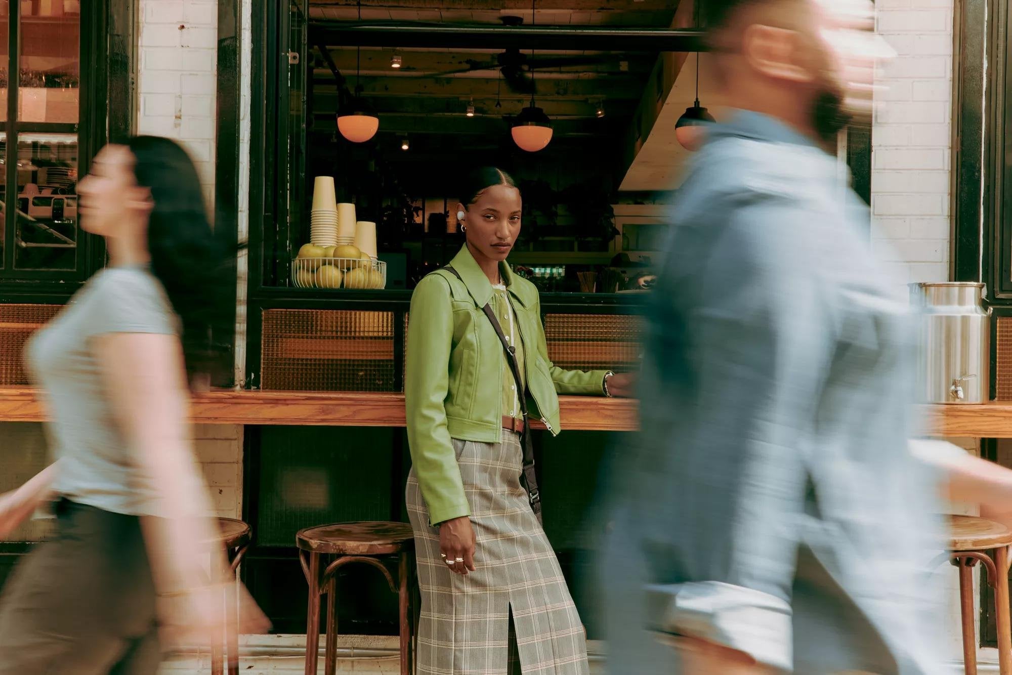 EAN 0017817853439 - Bose 888507-0200 auricular y casco Auriculares True Wireless Stereo (TWS) Diadema Bluetooth Blanco imagen 11