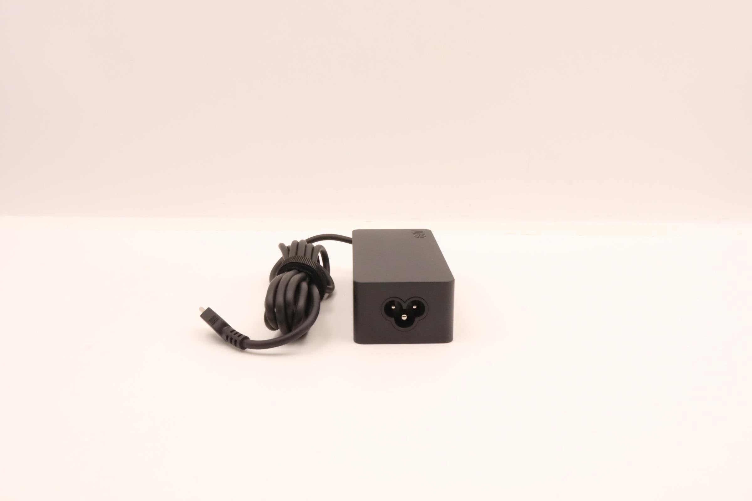 EAN 5704174636700 - Lenovo 5A10W86254 adaptador e inversor de corriente Interior 65 W Negro imagen 4