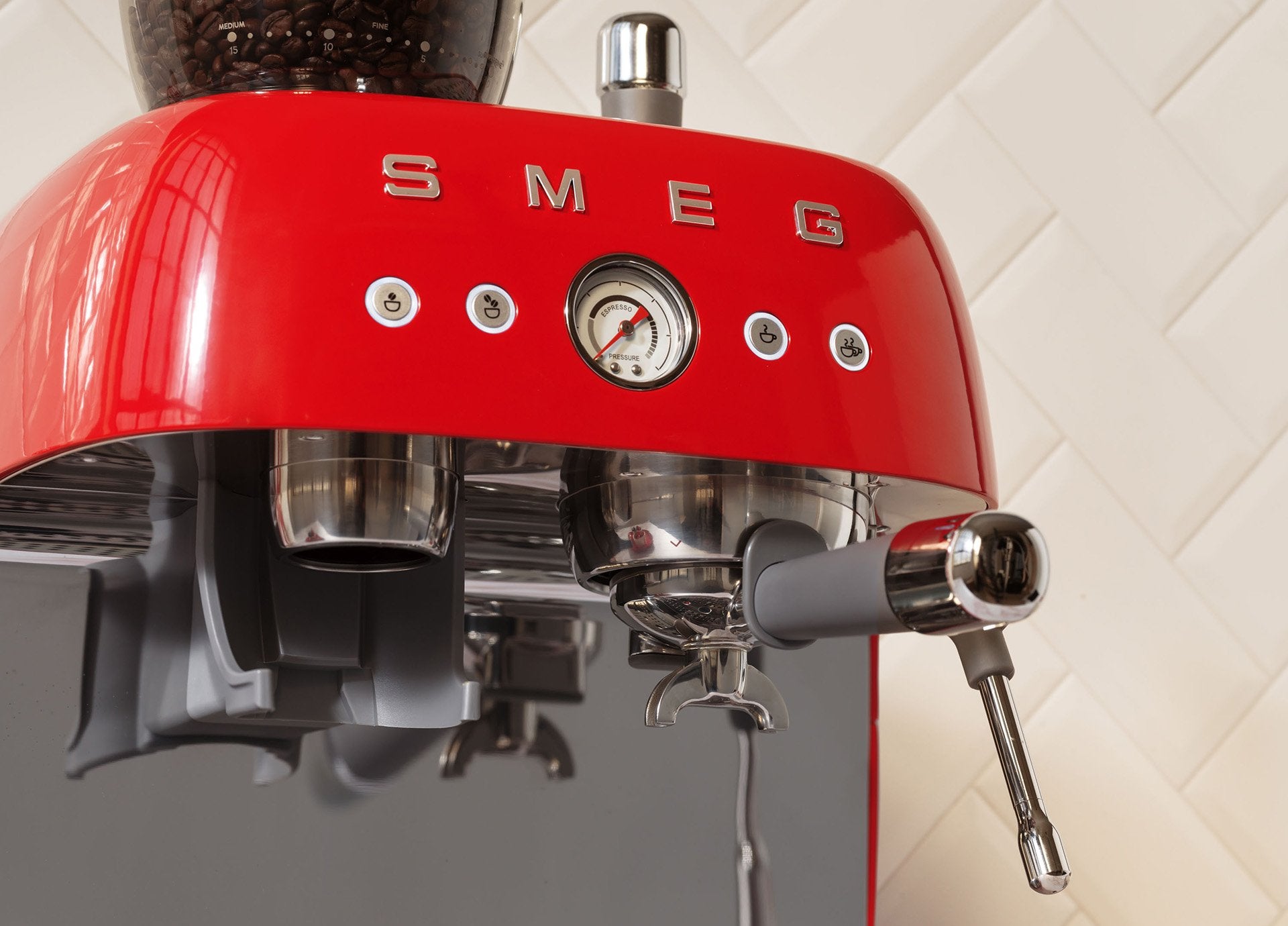 EAN 8017709329822 - Smeg EGF03RDEU cafetera eléctrica Manual Máquina espresso 2,4 L imagen 25